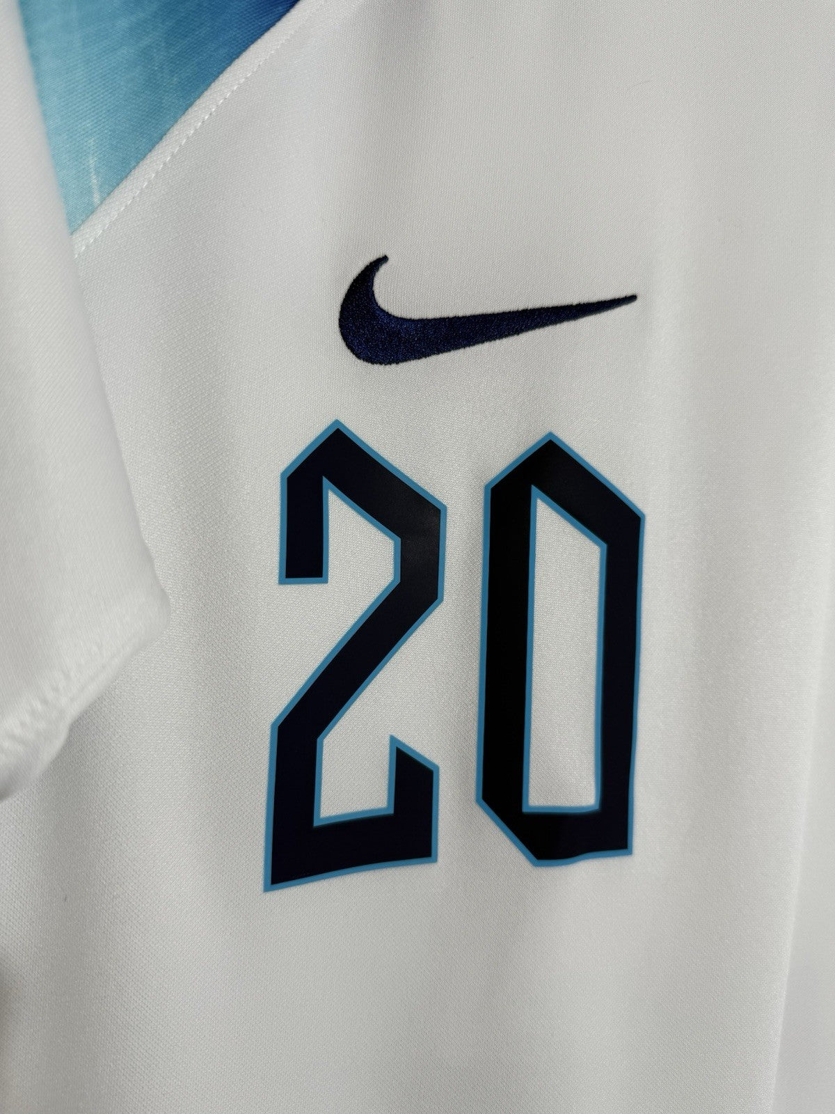 England Foden #20 2022 Small Home Shirt Excellent Condition DN0687-100