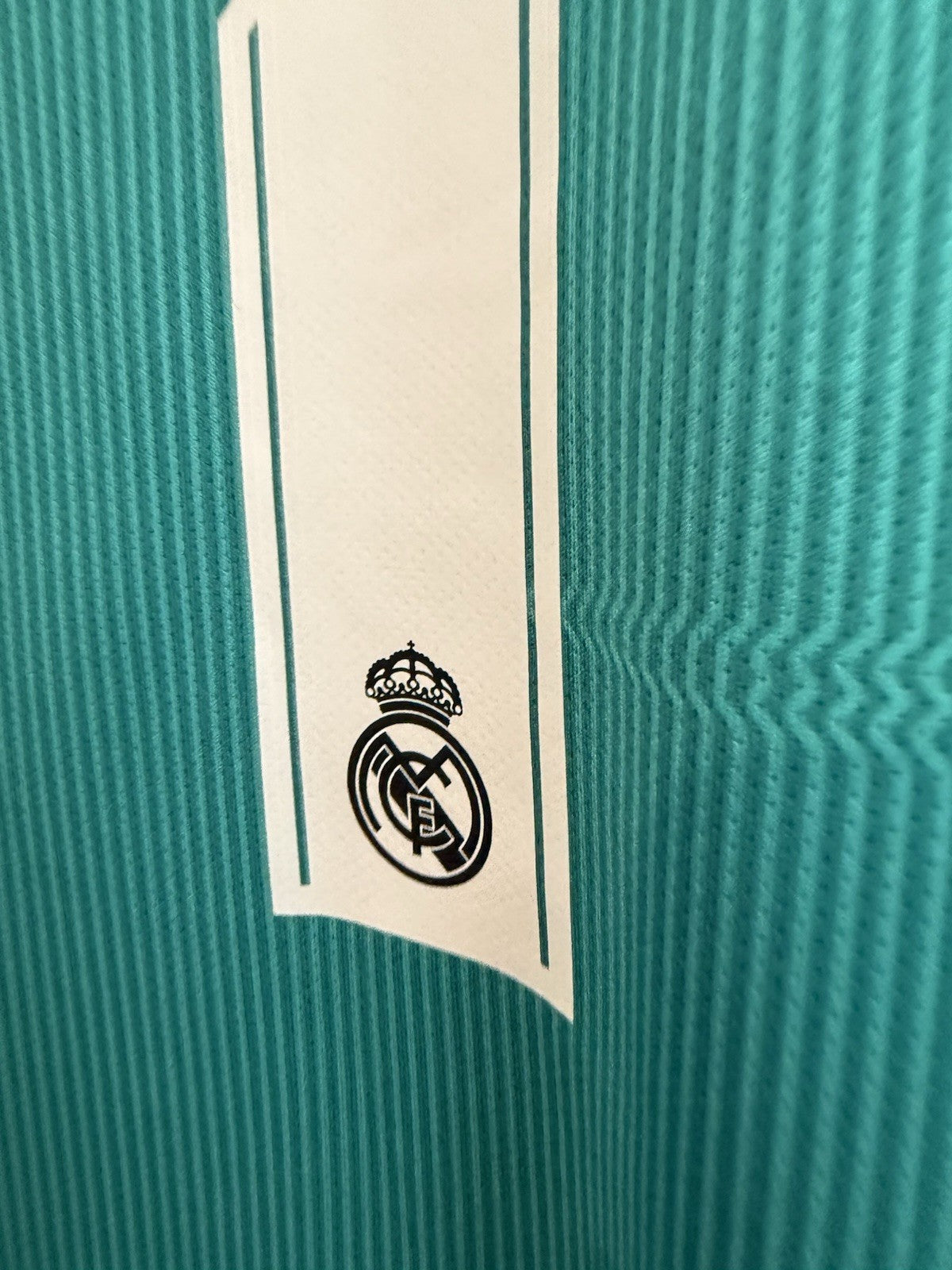 Real Madrid Hazard #7 2021/22 Medium 3rd Shirt Excellent Condition H40951