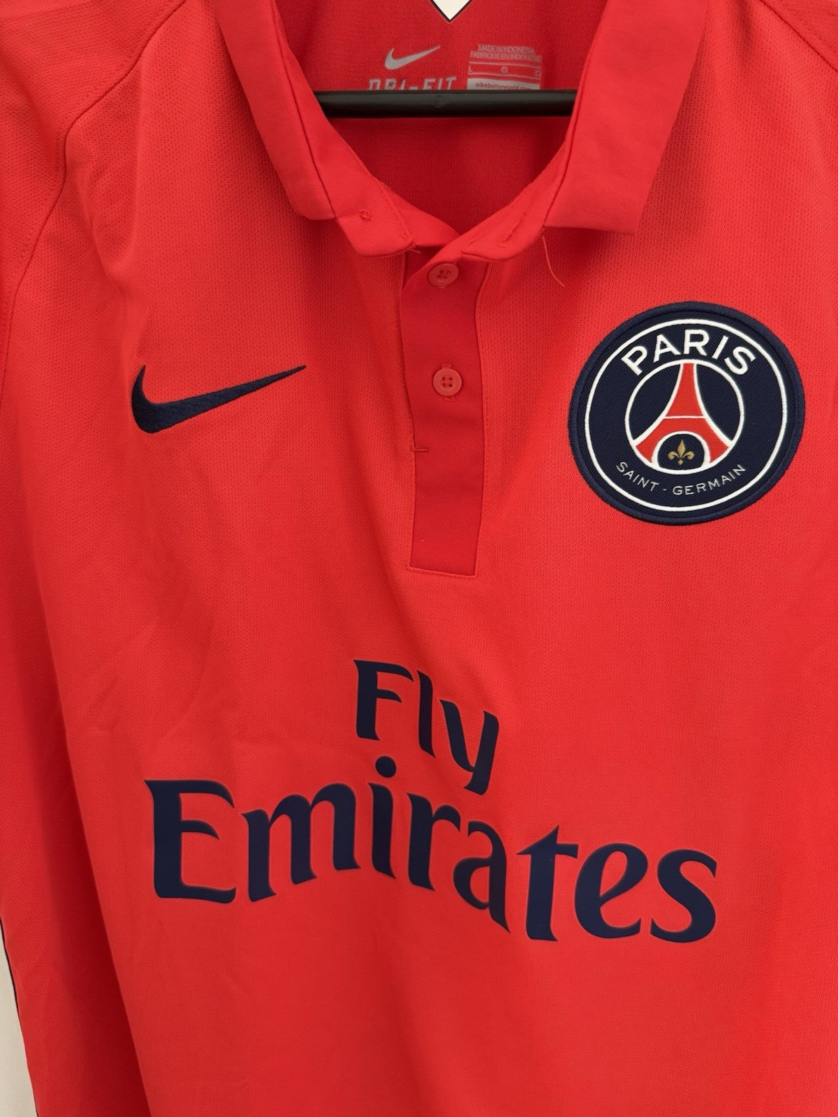 Paris St Germain 2014/15 Medium 3rd Shirt Excellent Condition 655334-698
