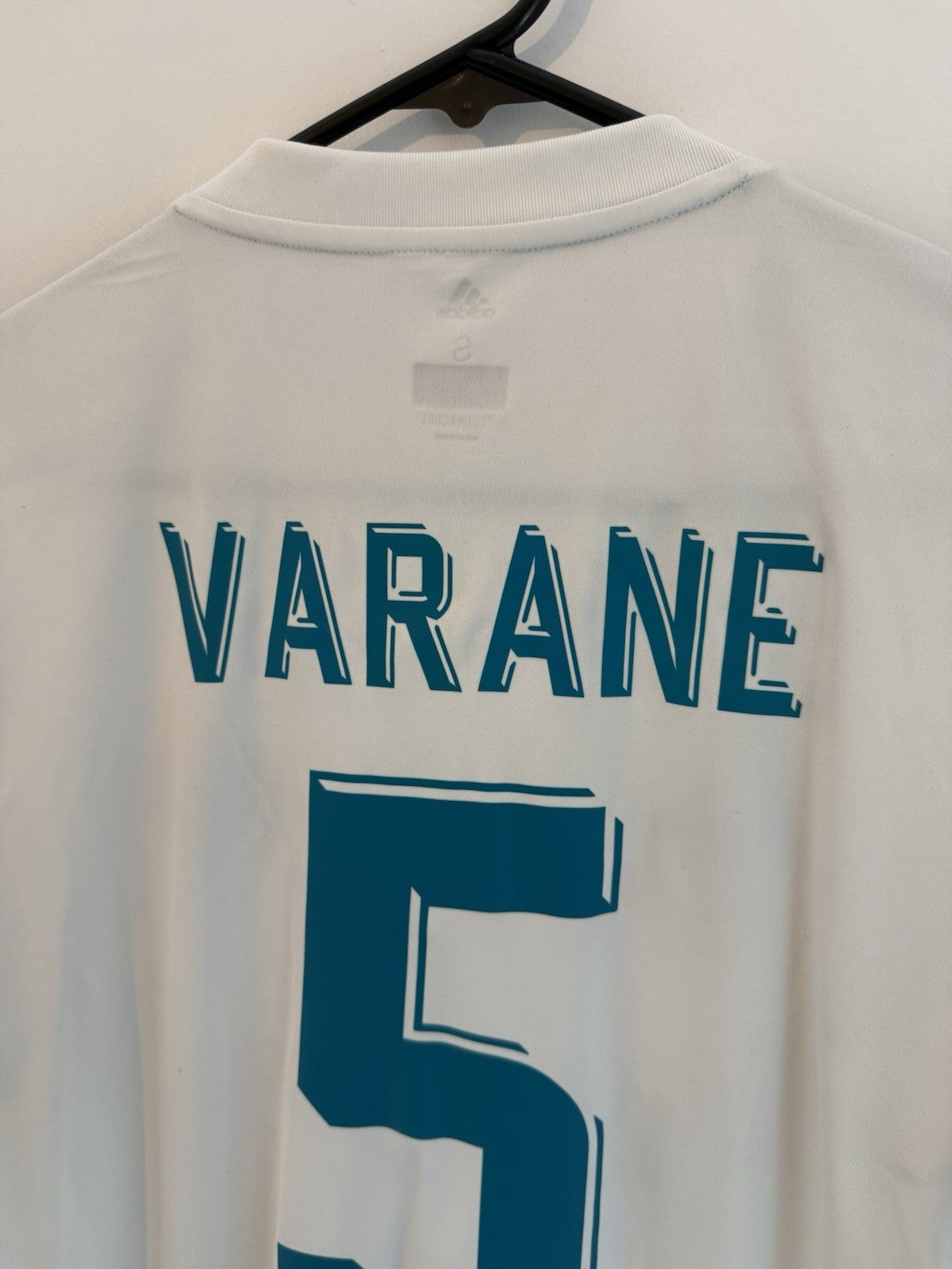 Real Madrid Varane #5 2017/18 Small Home Shirt Adidas Excellent Condition AZ8059