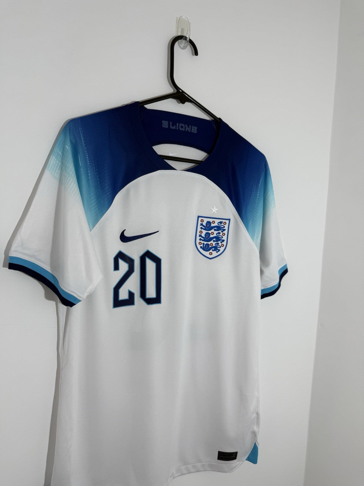 England Foden #20 2022 Small Home Shirt Excellent Condition DN0687-100
