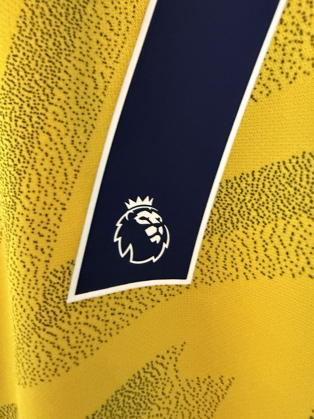 Arsenal Saka #77 2019/20 Small Away Shirt Excellent Condition EH5635