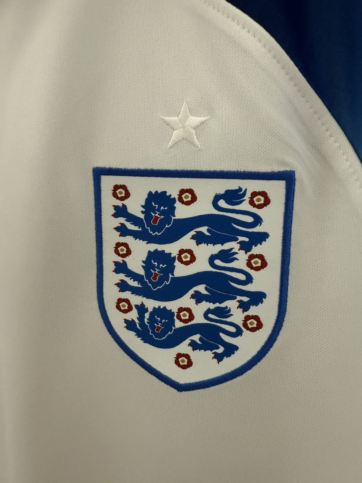 England Foden #20 2022 Small Home Shirt Excellent Condition DN0687-100
