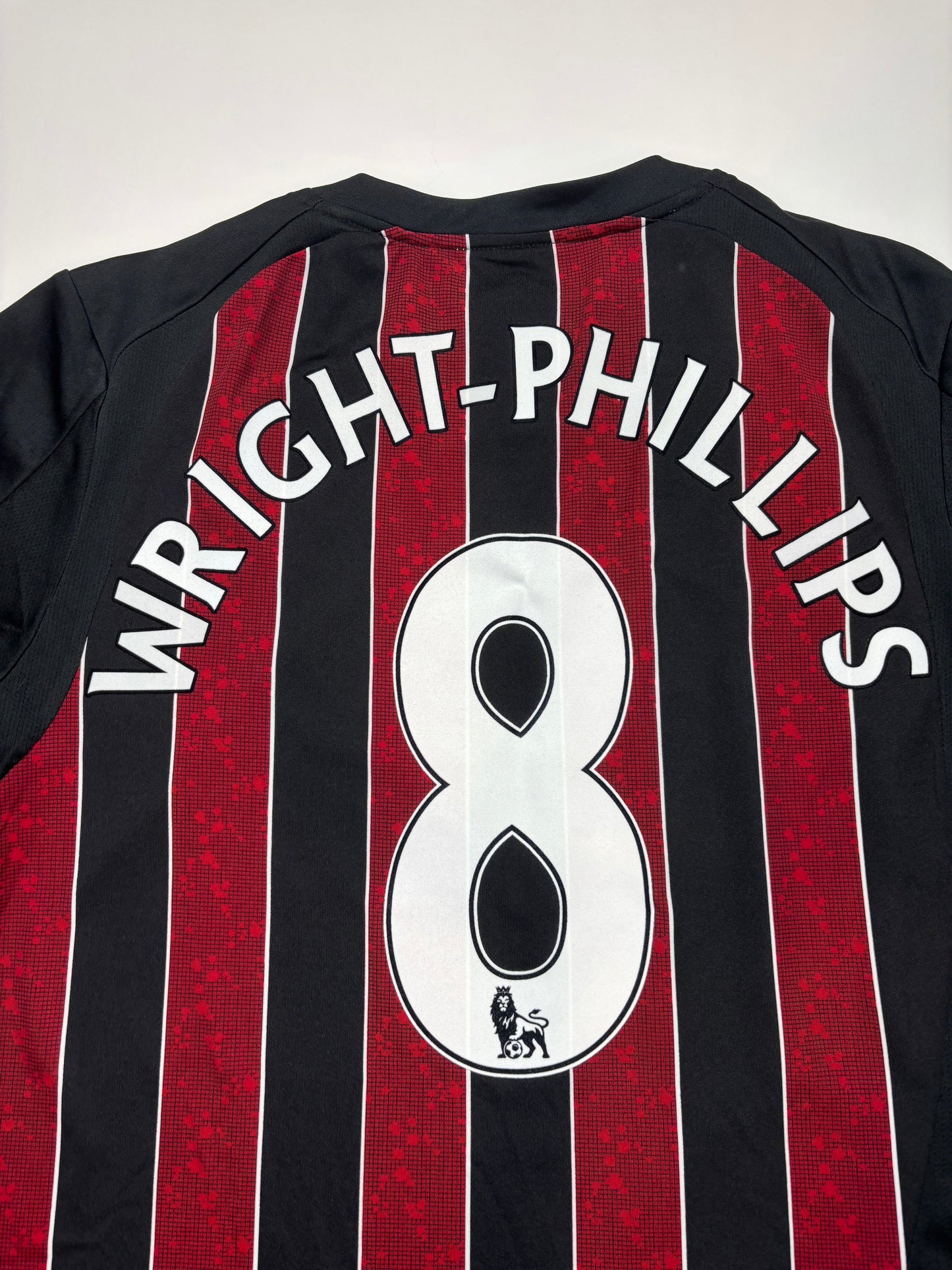 Manchester City Away Shirt 2008/09 (L) Wright-Phillips 8