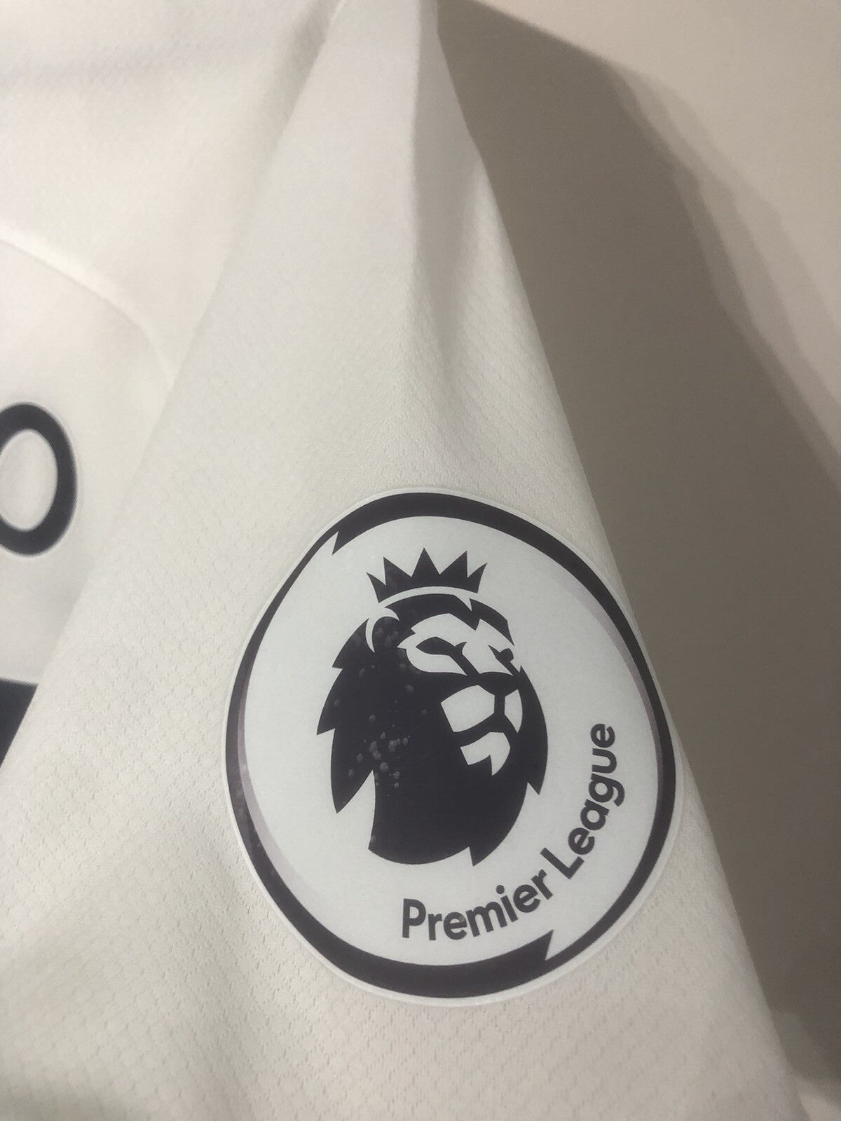 Tottenham Hotspur Romero #17 2022/23 Large Home Excellent Condition DM1849-101