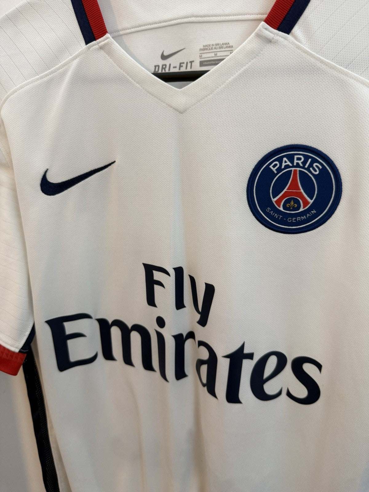 Paris St Germain Di Maria #11 2015/16 Medium Away Excellent Condition 658898-106