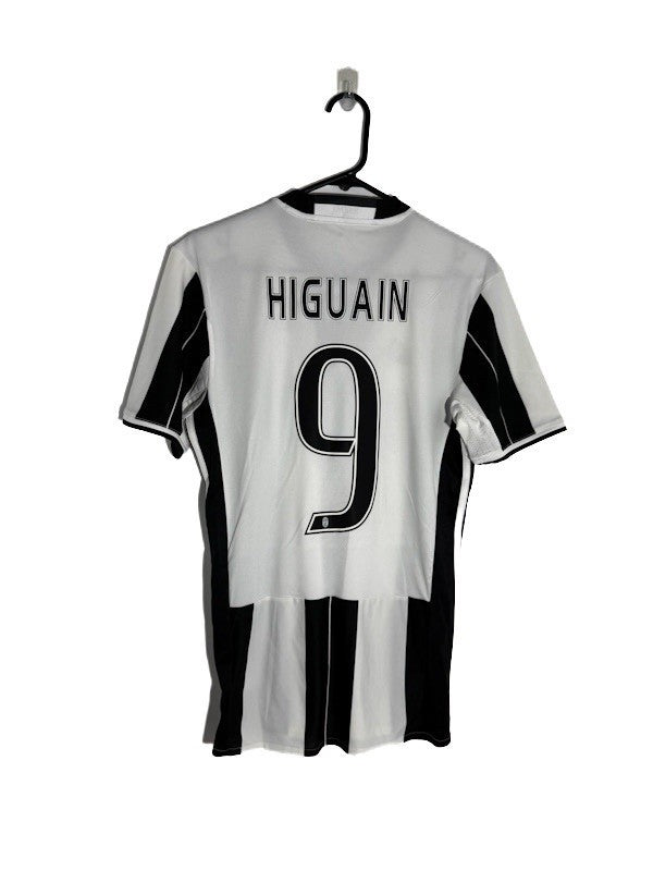 Juventus Higuain #9 2016/17 Home Small Football Shirt Excellent Condition AI6241