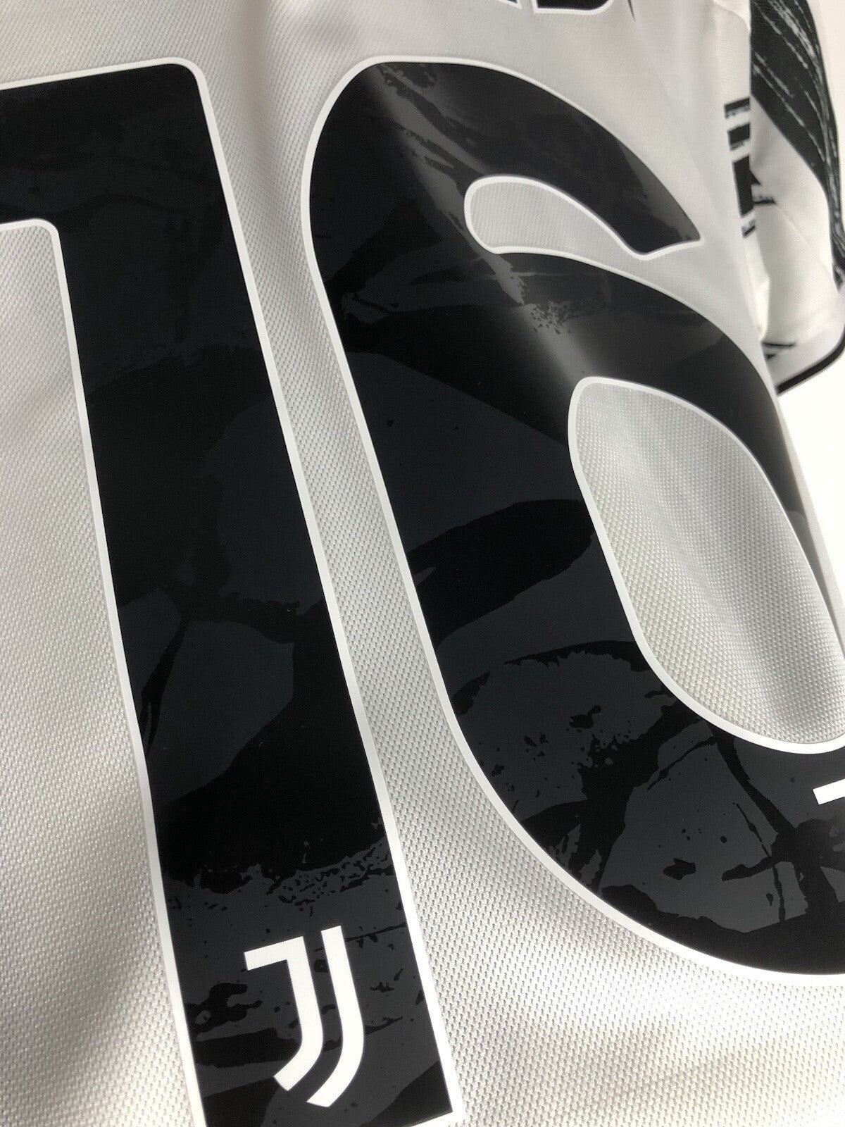 Juventus Cuadrado #16 2020/21 Medium Home Shirt Excellent Condition EI9894