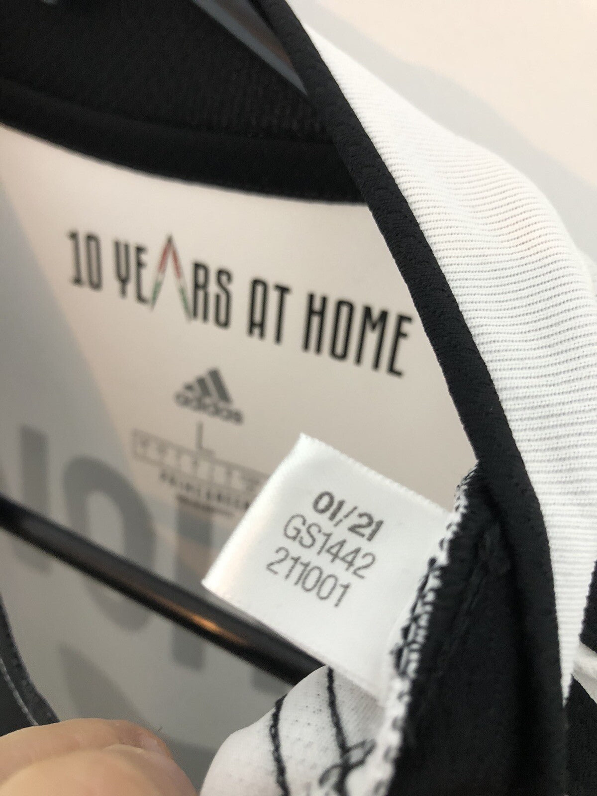 Juventus Vlahovic #7 2021/22 Large Home Shirt Adidas Excellent Condition GS1442