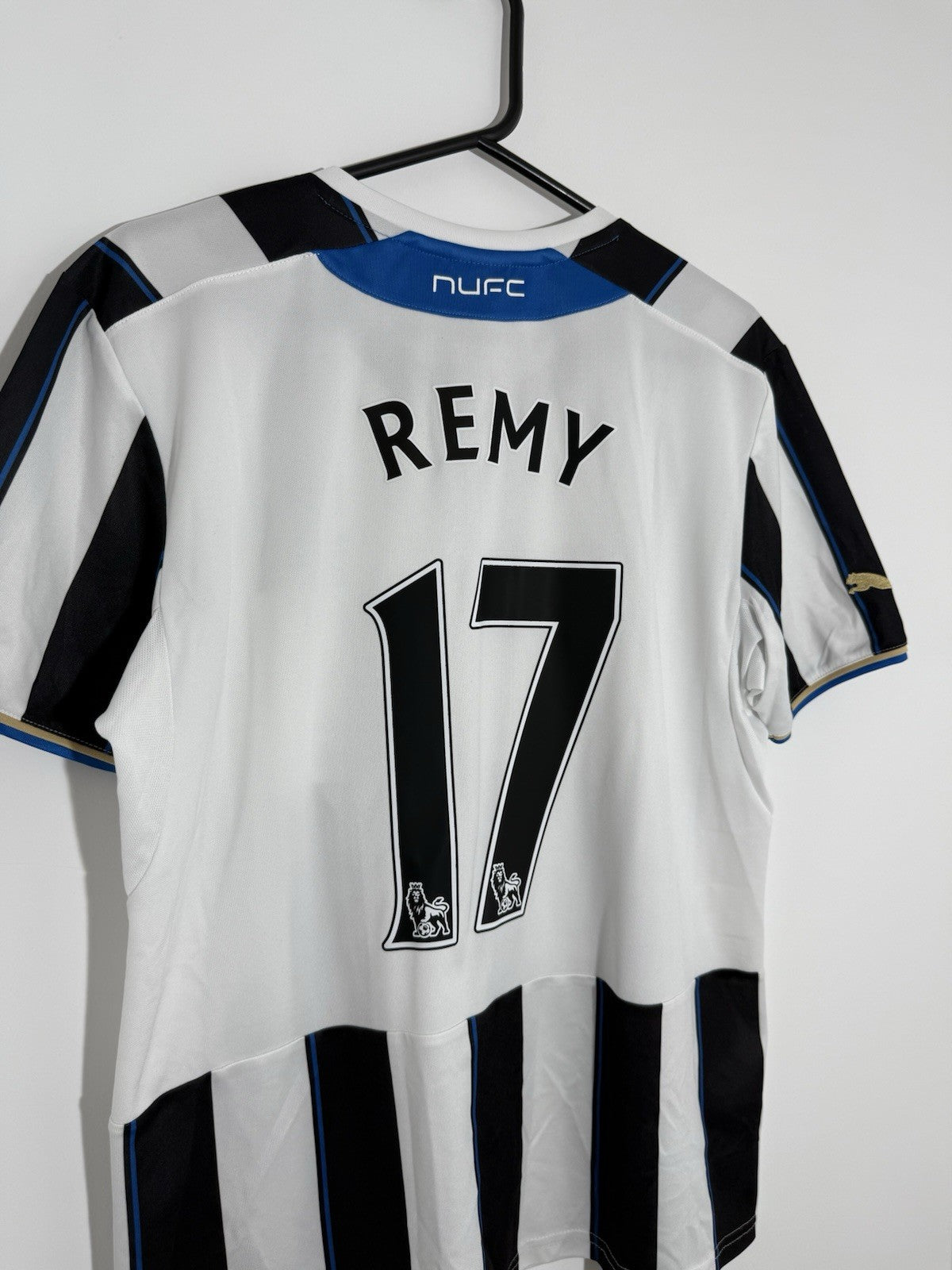 Newcastle United Remy #17 2013/14 Medium Home Shirt Excellent Condition 743470