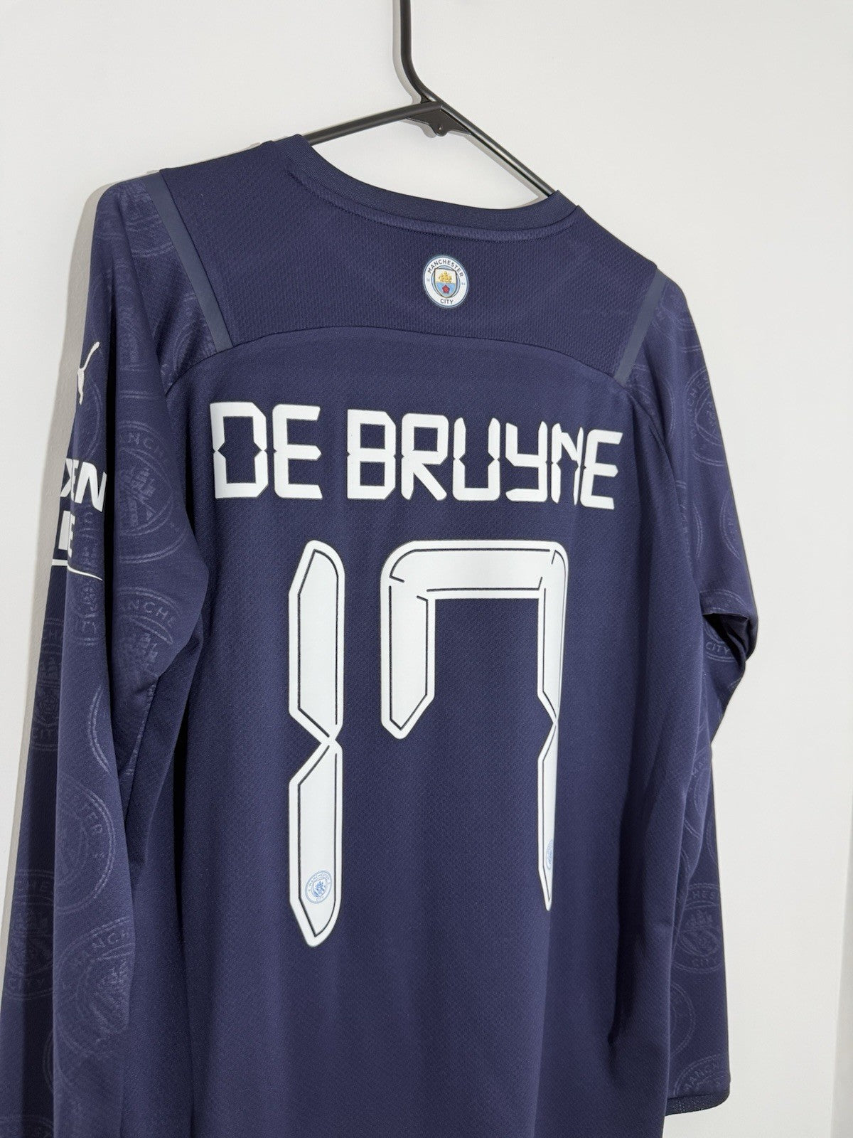 Manchester City De Bruyne #17 2021/22 Medium 3rd Shirt BNWT 759221-03