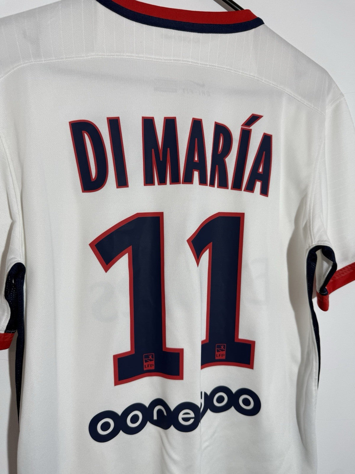 Paris St Germain Di Maria #11 2015/16 Medium Away Excellent Condition 658898-106