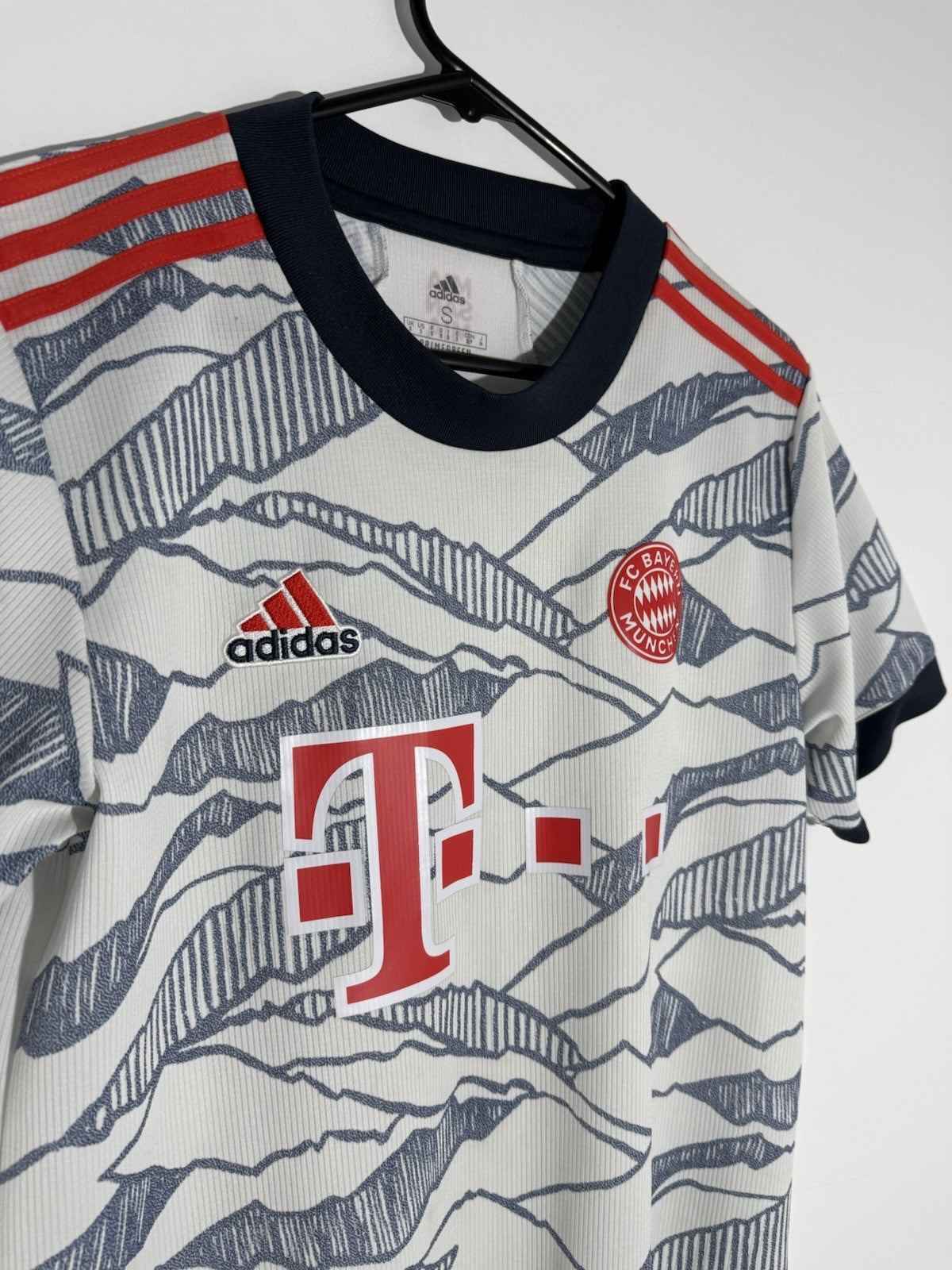 Bayern Munich Kimmich #6 2021/22 Small 3rd Shirt Excellent Condition GM5315