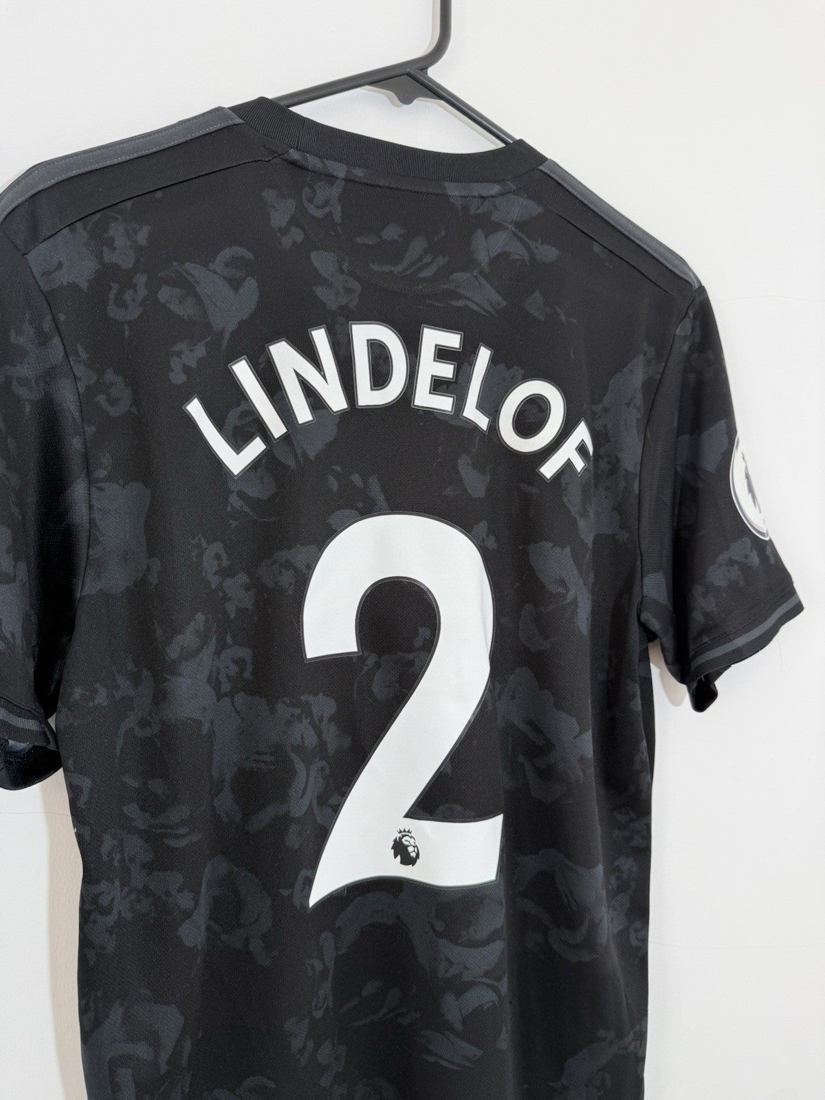Manchester United Lindelof #2 2019/20 3rd Medium Excellent Condition ED7390