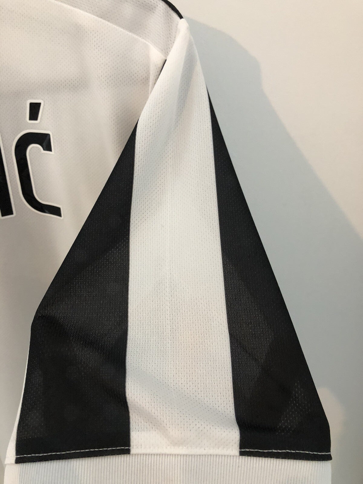 Juventus Vlahovic #7 2021/22 Large Home Shirt Adidas Excellent Condition GS1442