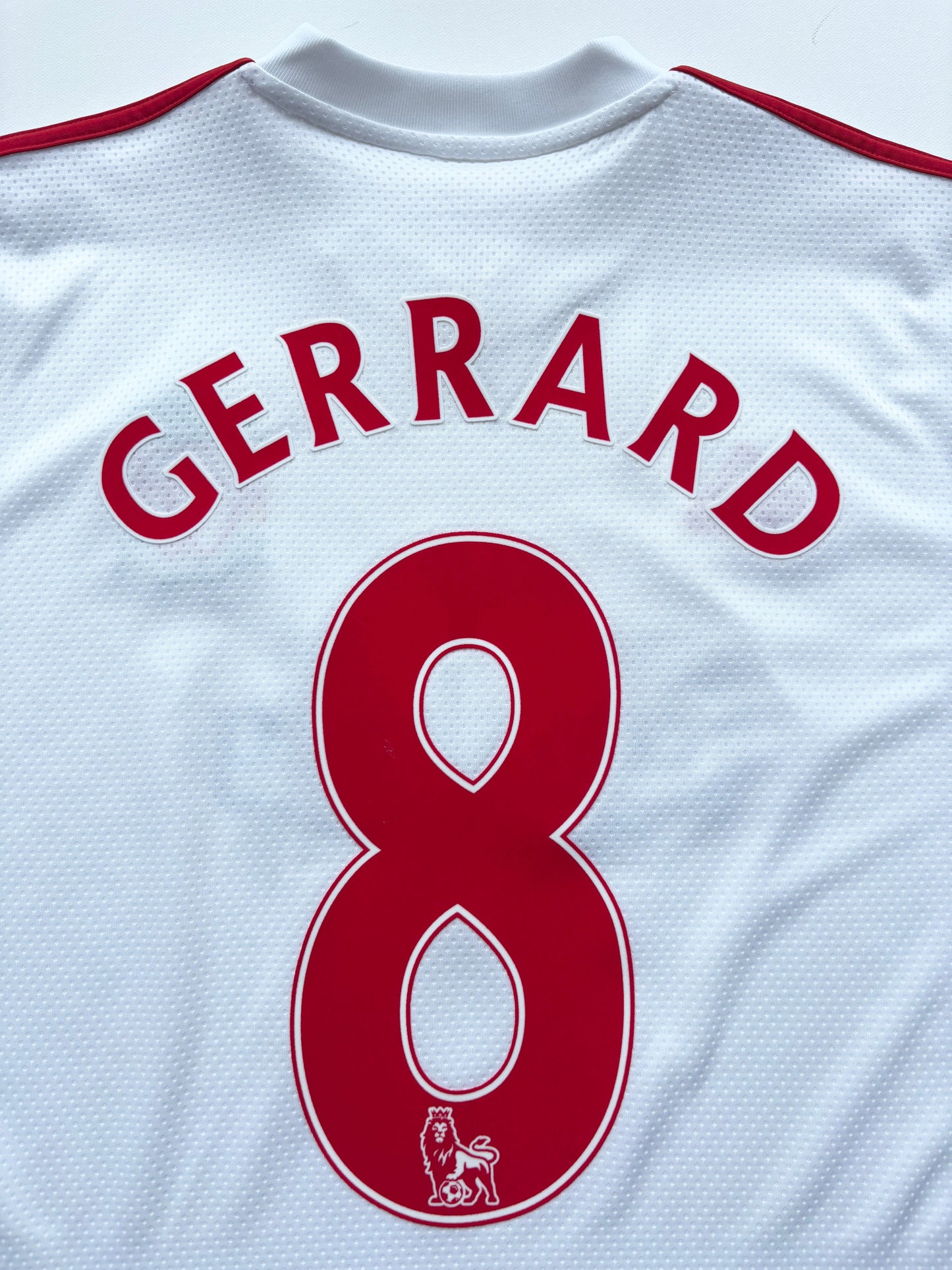 Liverpool Third Shirt 2009/10 (L) Gerrard 8