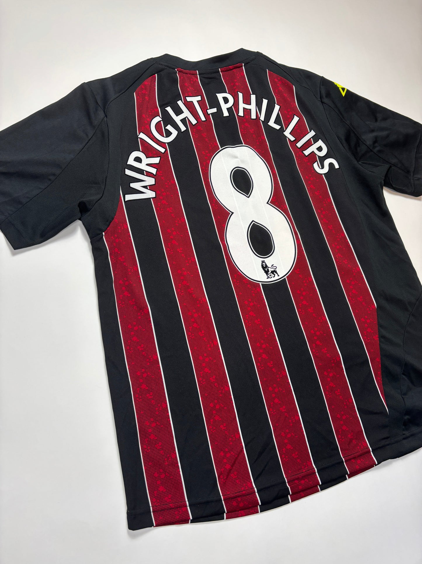 Manchester City Away Shirt 2008/09 (L) Wright-Phillips 8