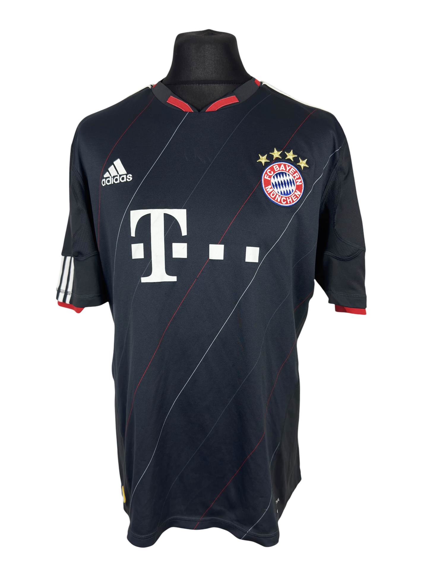 2010-11 Bayern Munich Third - Size L (M Fit)