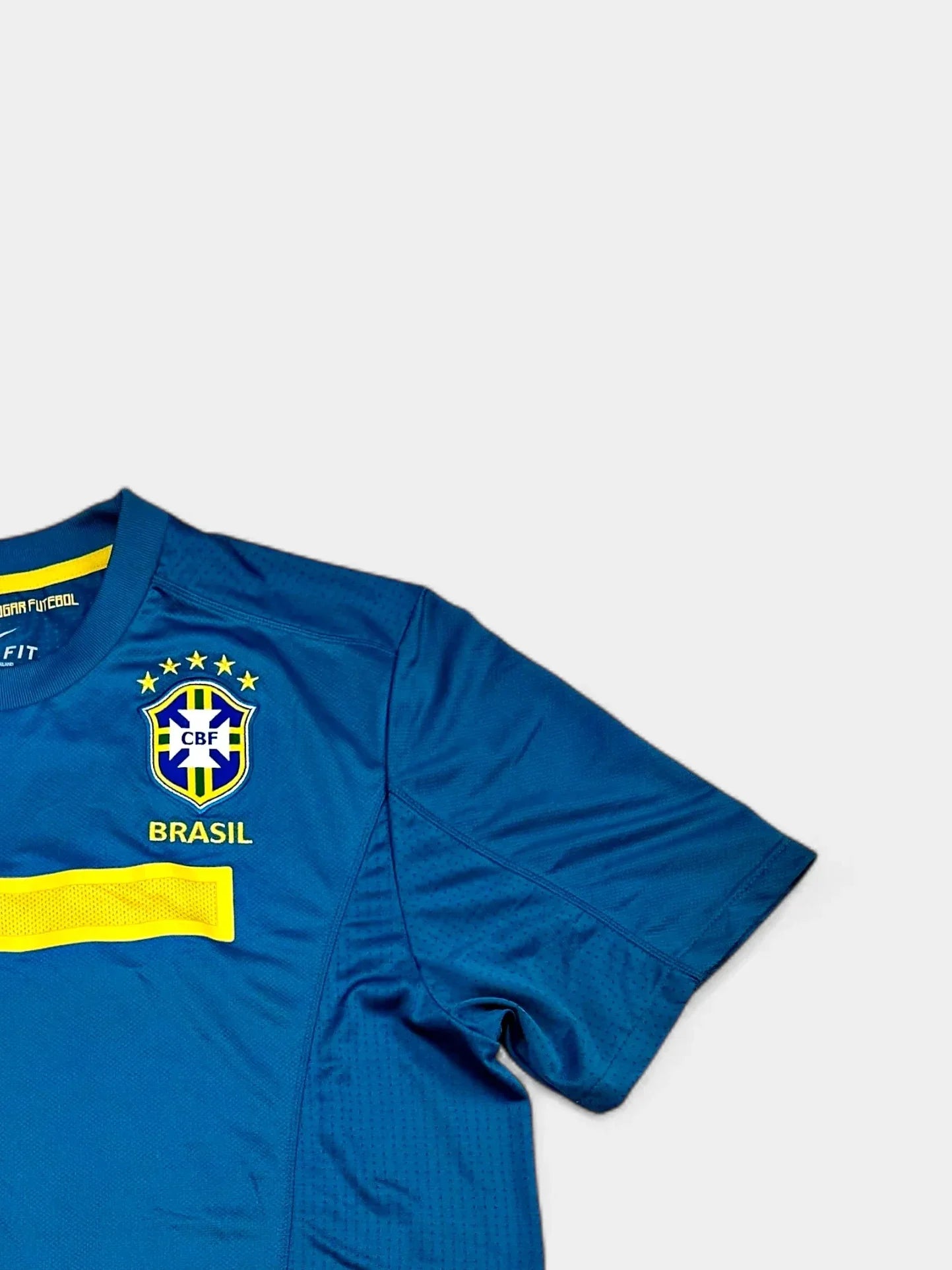Brazil 2011 Football Shirt (Large)