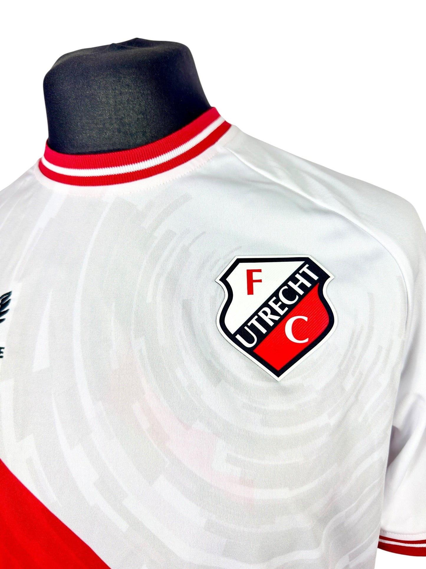 FC Utrecht 2023-24 Home - Size M