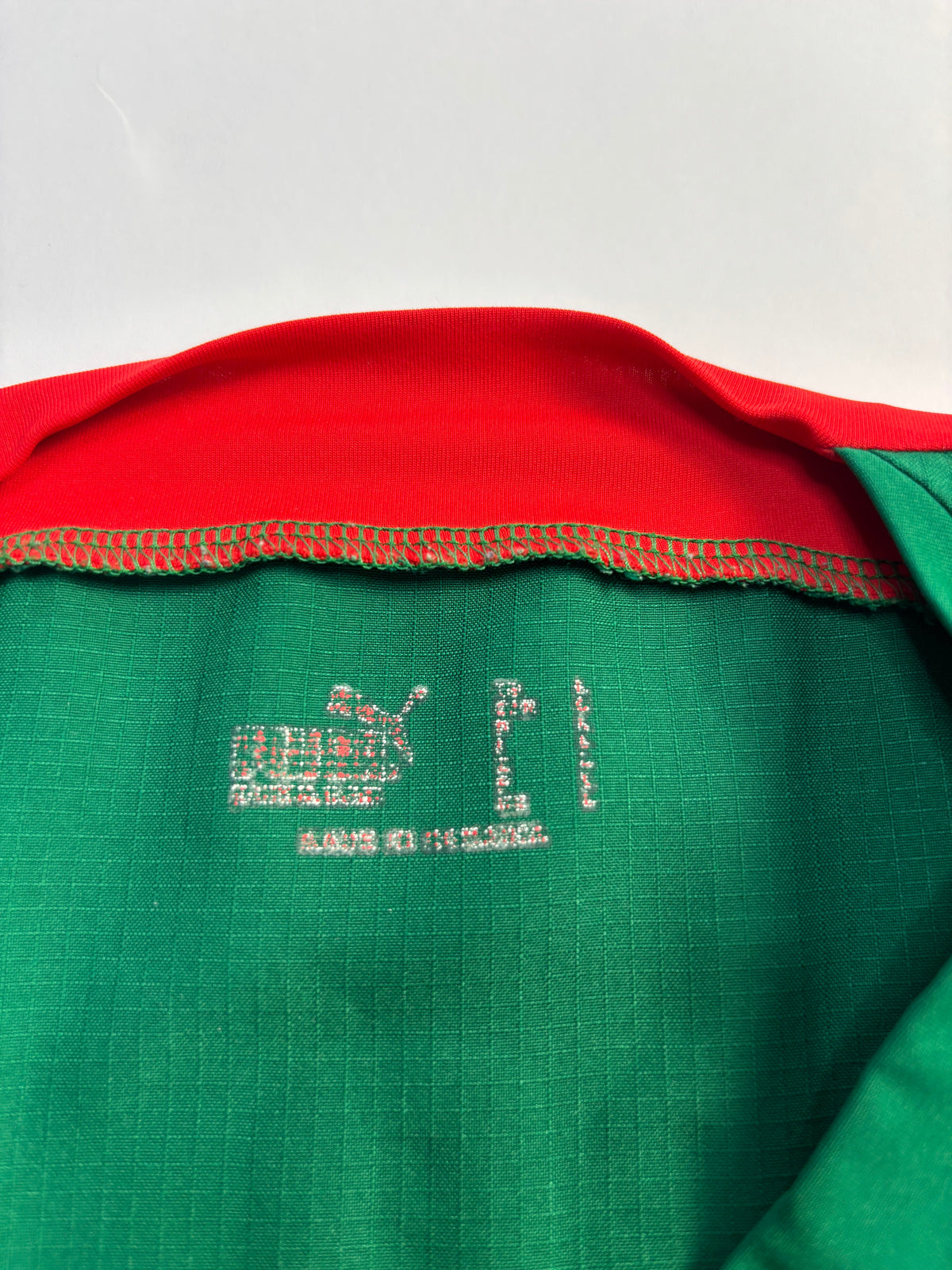 Cameroon Home Shirt 2006/08 (L) Eto’o 9