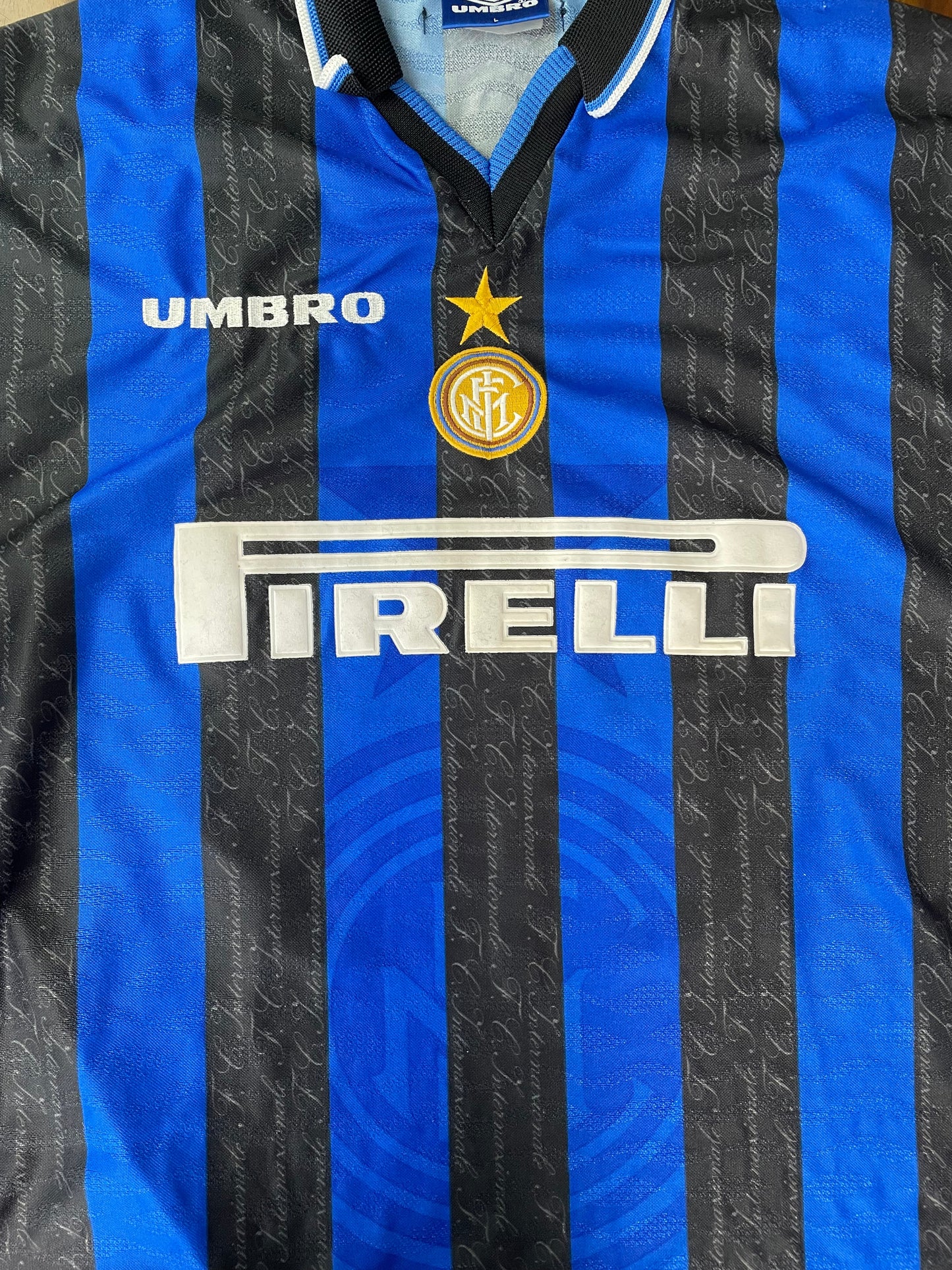 Store Shirt • Inter Milan • 1997 • Umbro • Home • Ronaldo • Size L