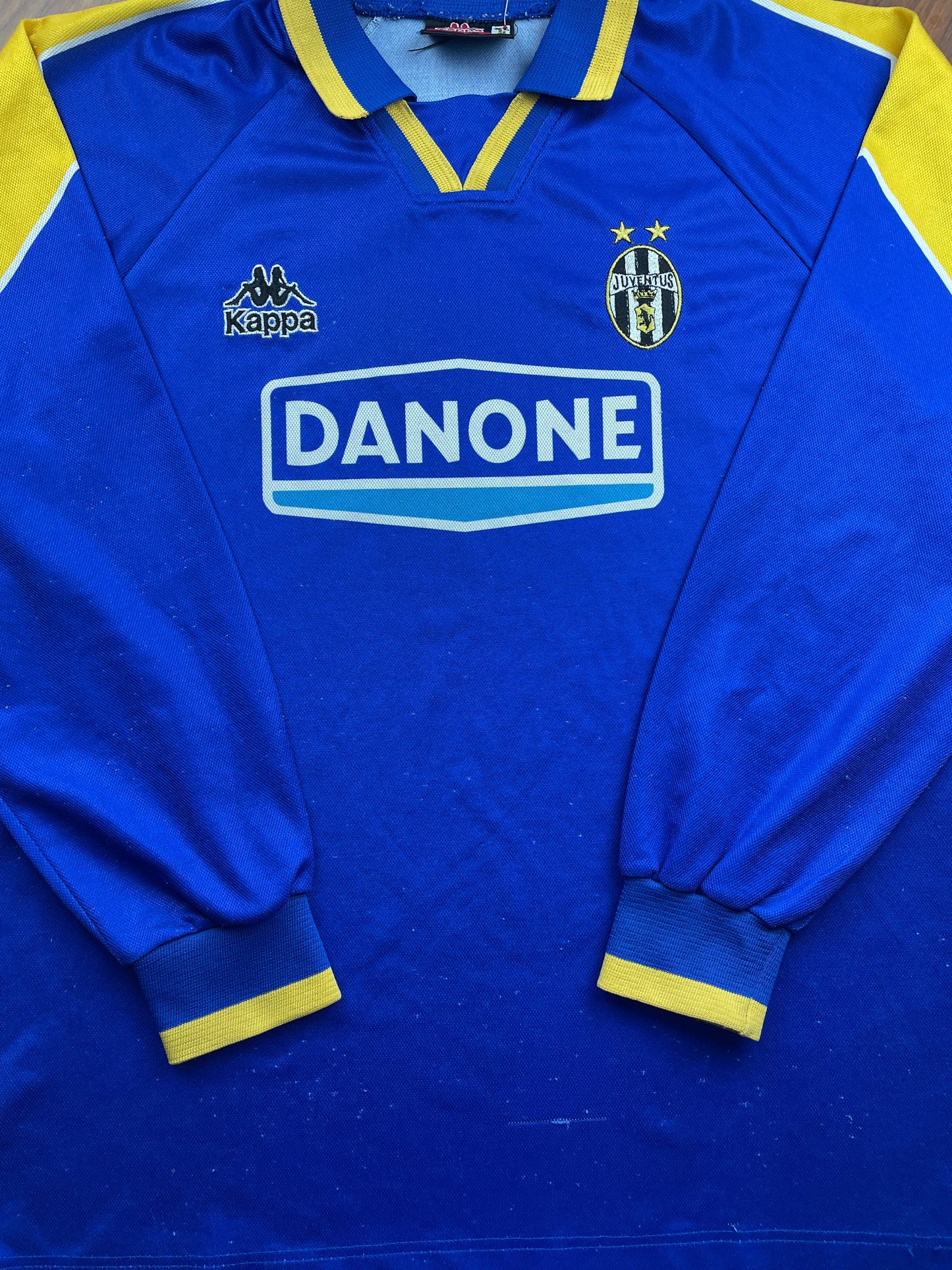 Store Shirt • Juventus • 1994 • Kappa • Away • Size XL
