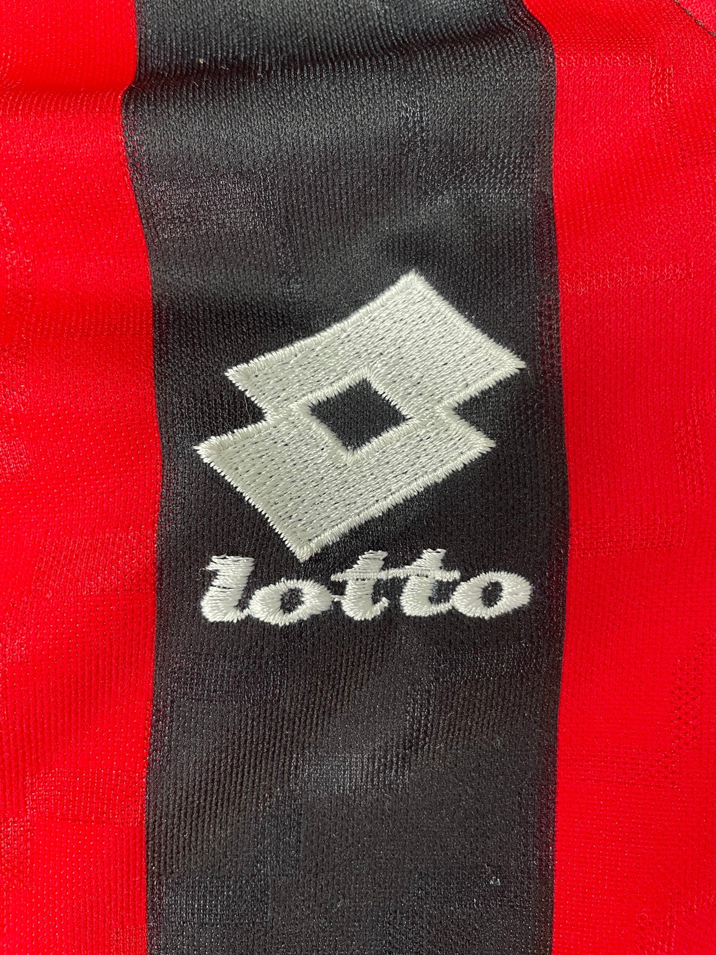 Store Shirt • AC Milan • 1995 • Lotto • Home • George Weah • Size L