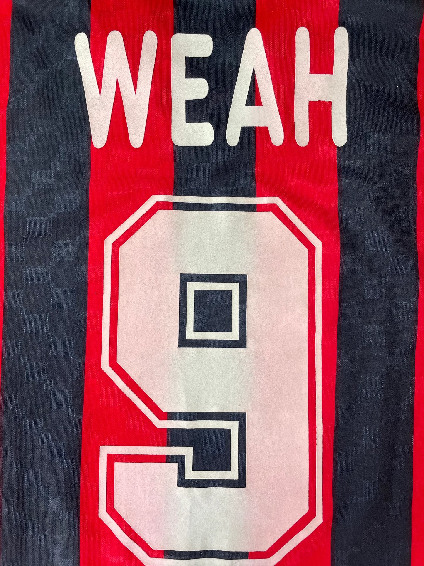 Store Shirt • AC Milan • 1995 • Lotto • Home • George Weah • Size L