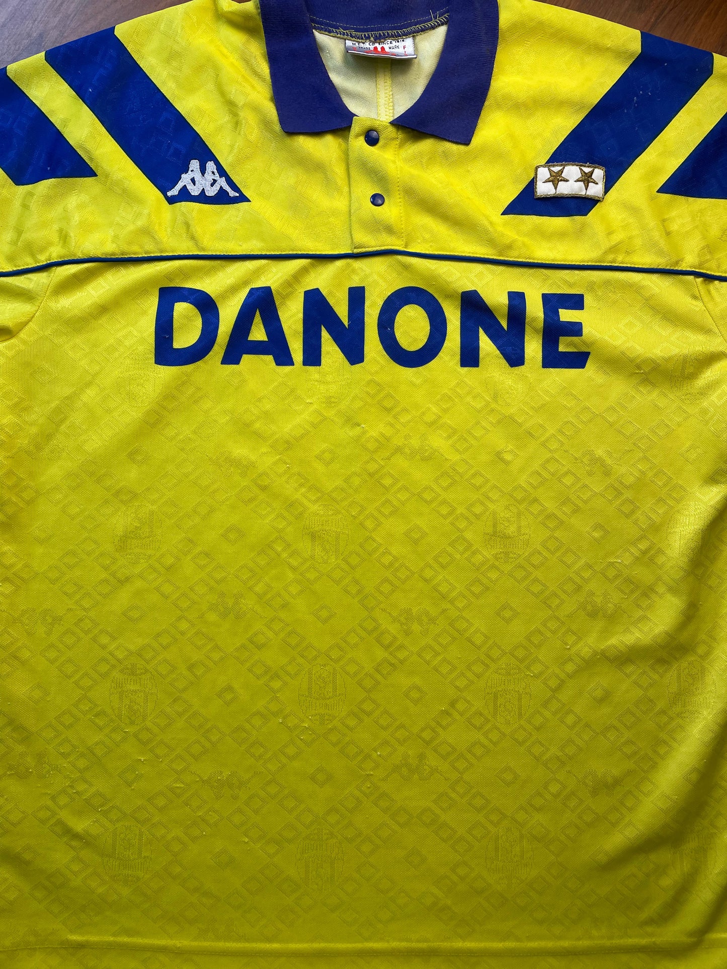 Store Shirt • Juventus • 1993 • Kappa • Away • Size L
