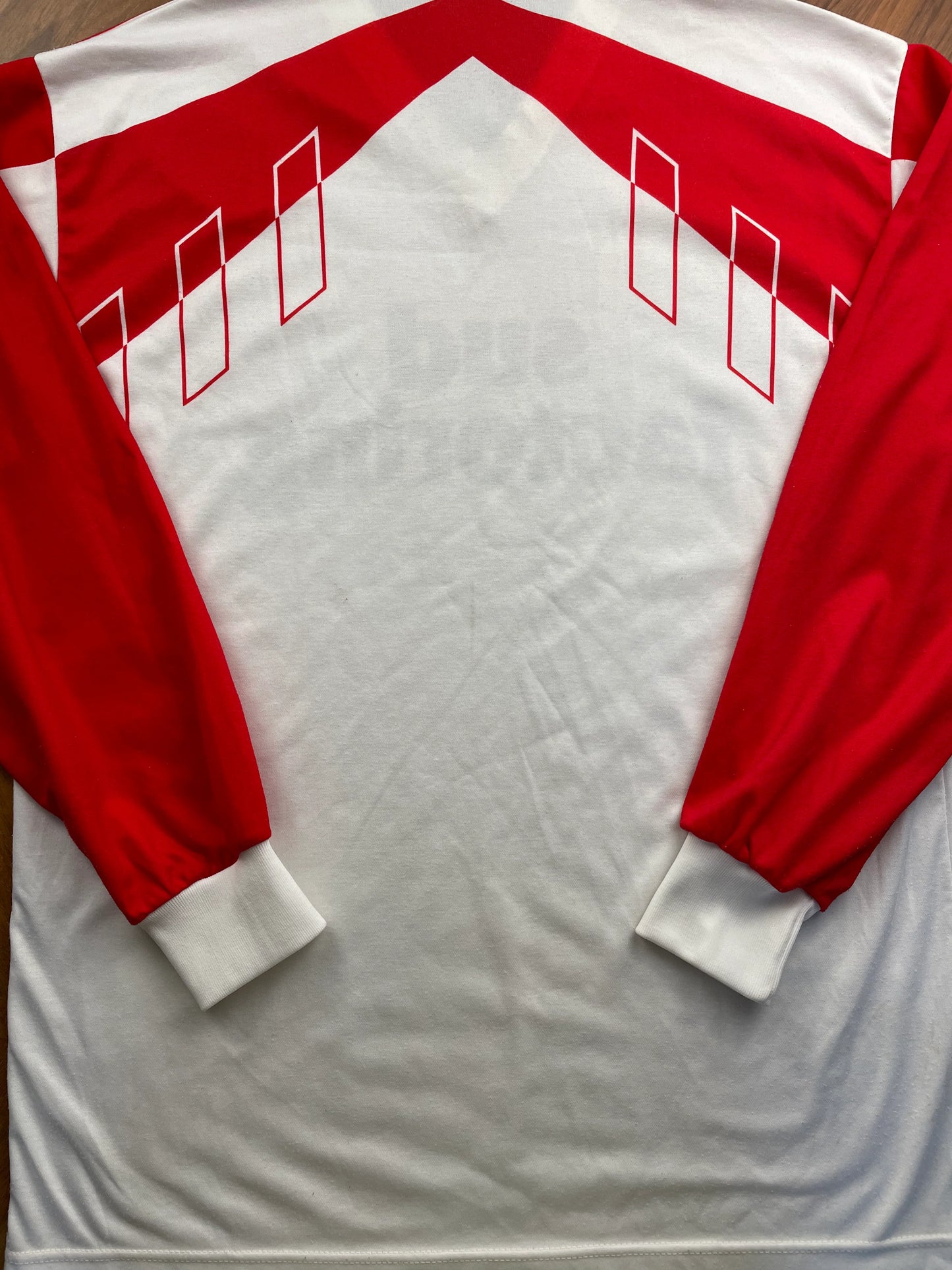 Store Shirt • Bari • 1984 • Adidas • Home • Size M
