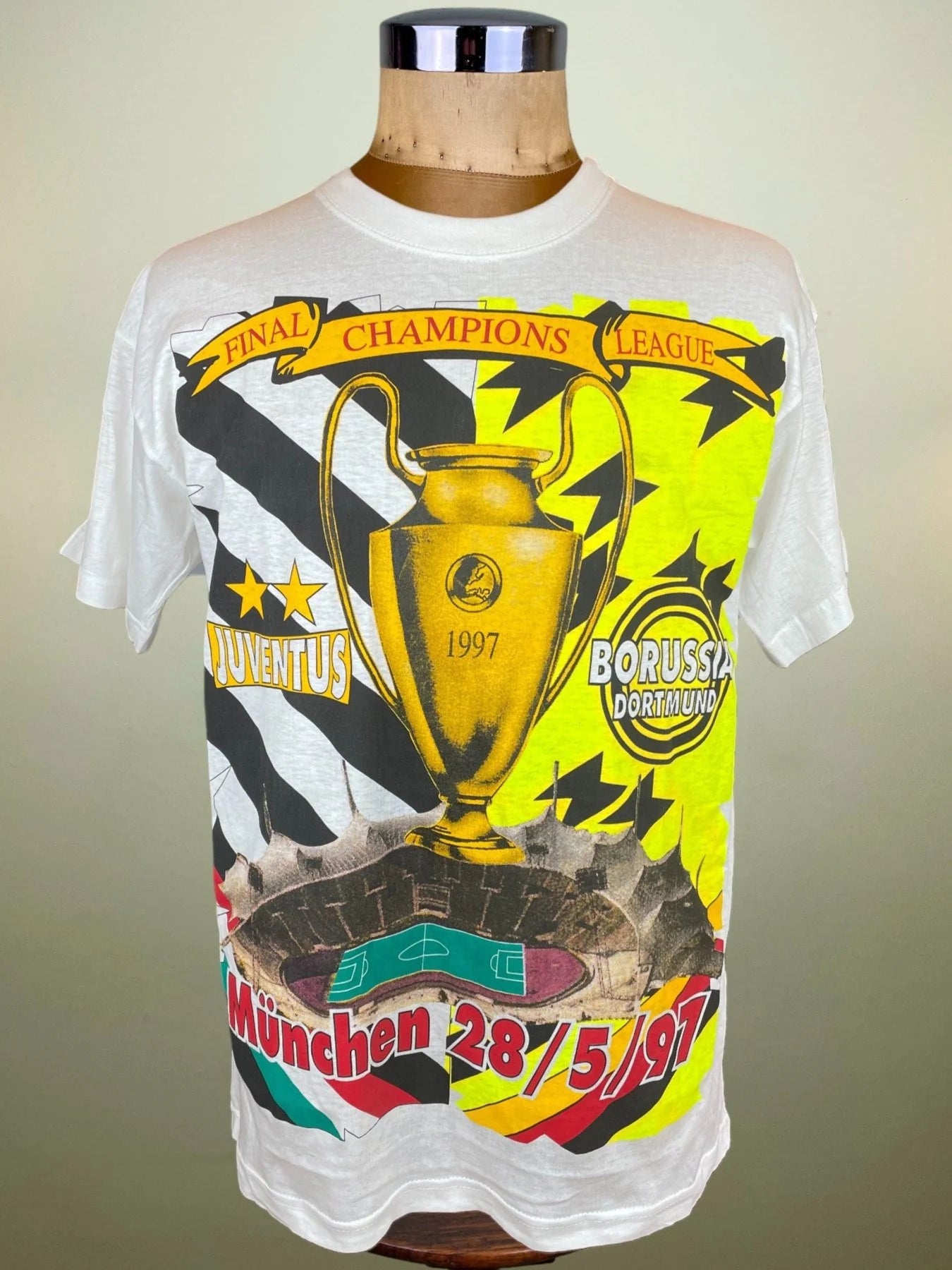 T-Shirt • 1997 • Champions League • Juventus vs Dortmund • Bootleg T-Shirt