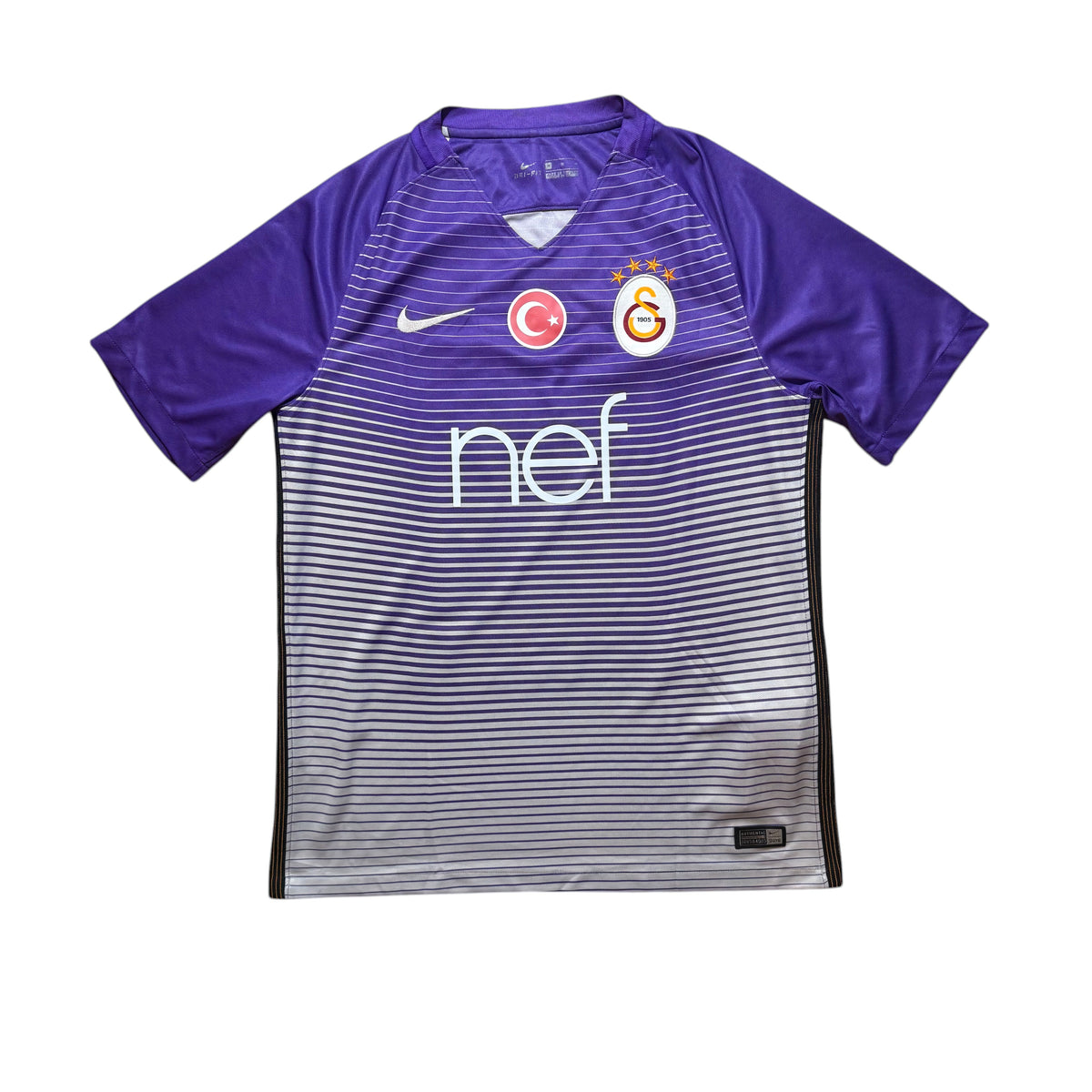 Galatasaray Third Shirt 2016 - 2017 (M) Podolski 11