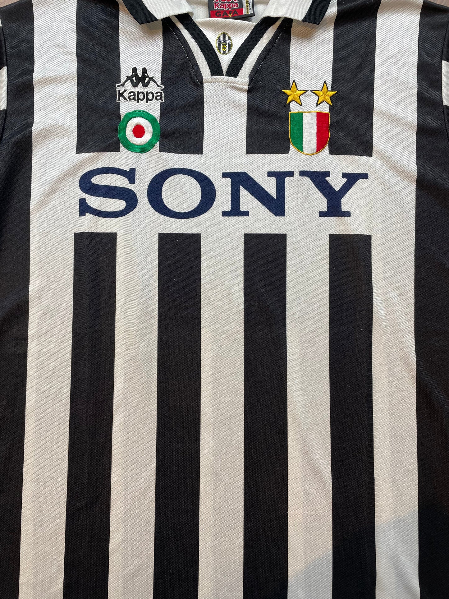 Match Shirt • Club • Juventus • 1995 • Kappa • Home • #23 • Juan Pablo Sorín • Match Worn