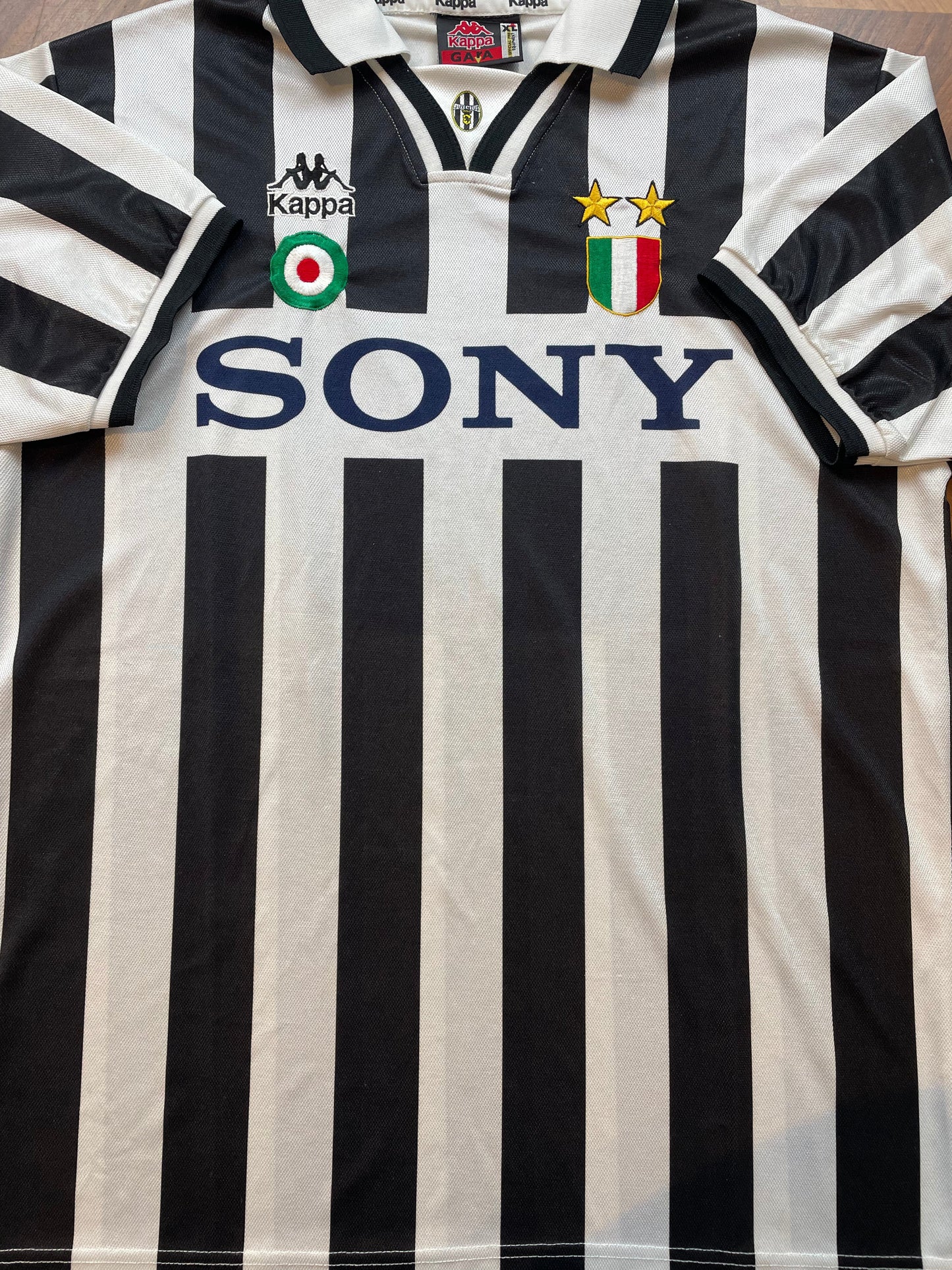 Match Shirt • Club • Juventus • 1995 • Kappa • Home • #23 • Juan Pablo Sorín • Match Worn