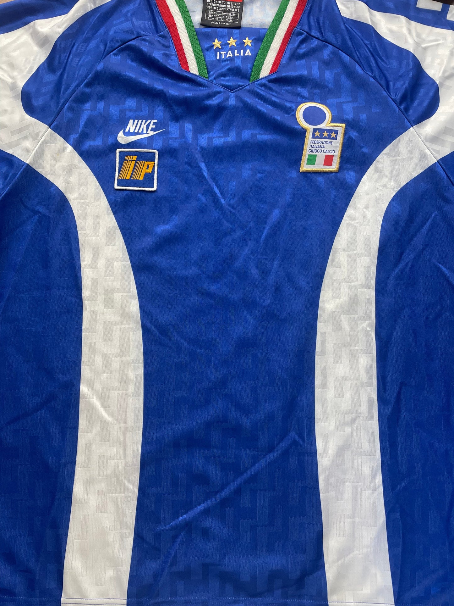 Player Issue Training • Italia • 1995 • Nike Training Top • Size XL • Signed by Sandro Cois