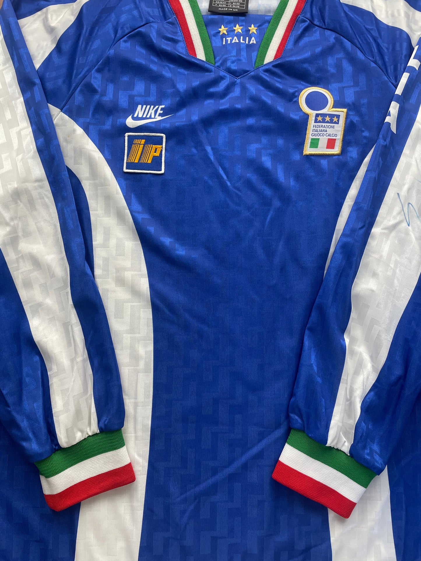 Player Issue Training • Italia • 1995 • Nike Training Top • Size XL • Signed by Sandro Cois