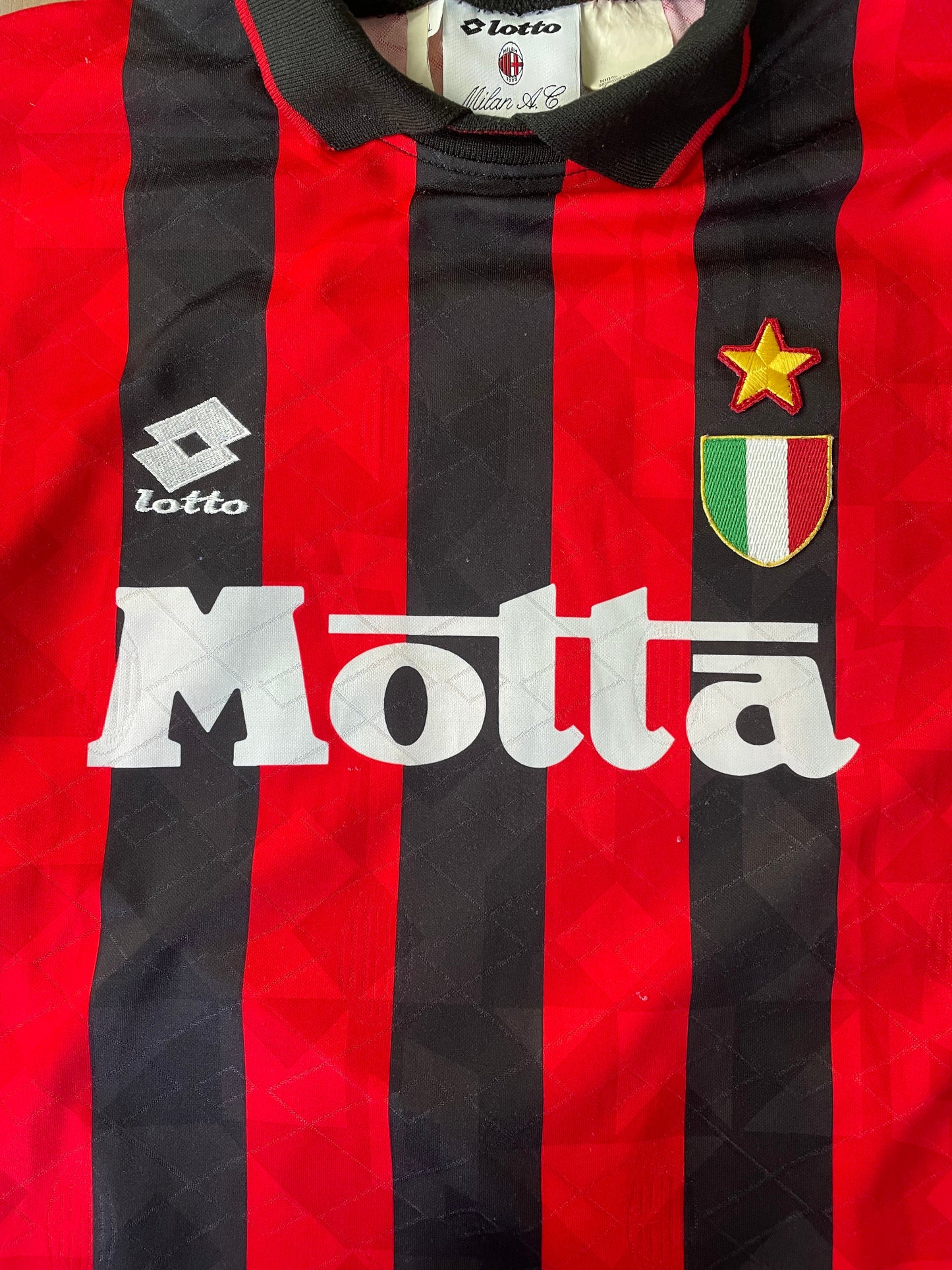 Store Shirt • AC Milan • 1993 • Lotto • Home • #8 • Gianluigi Lentini • Size L