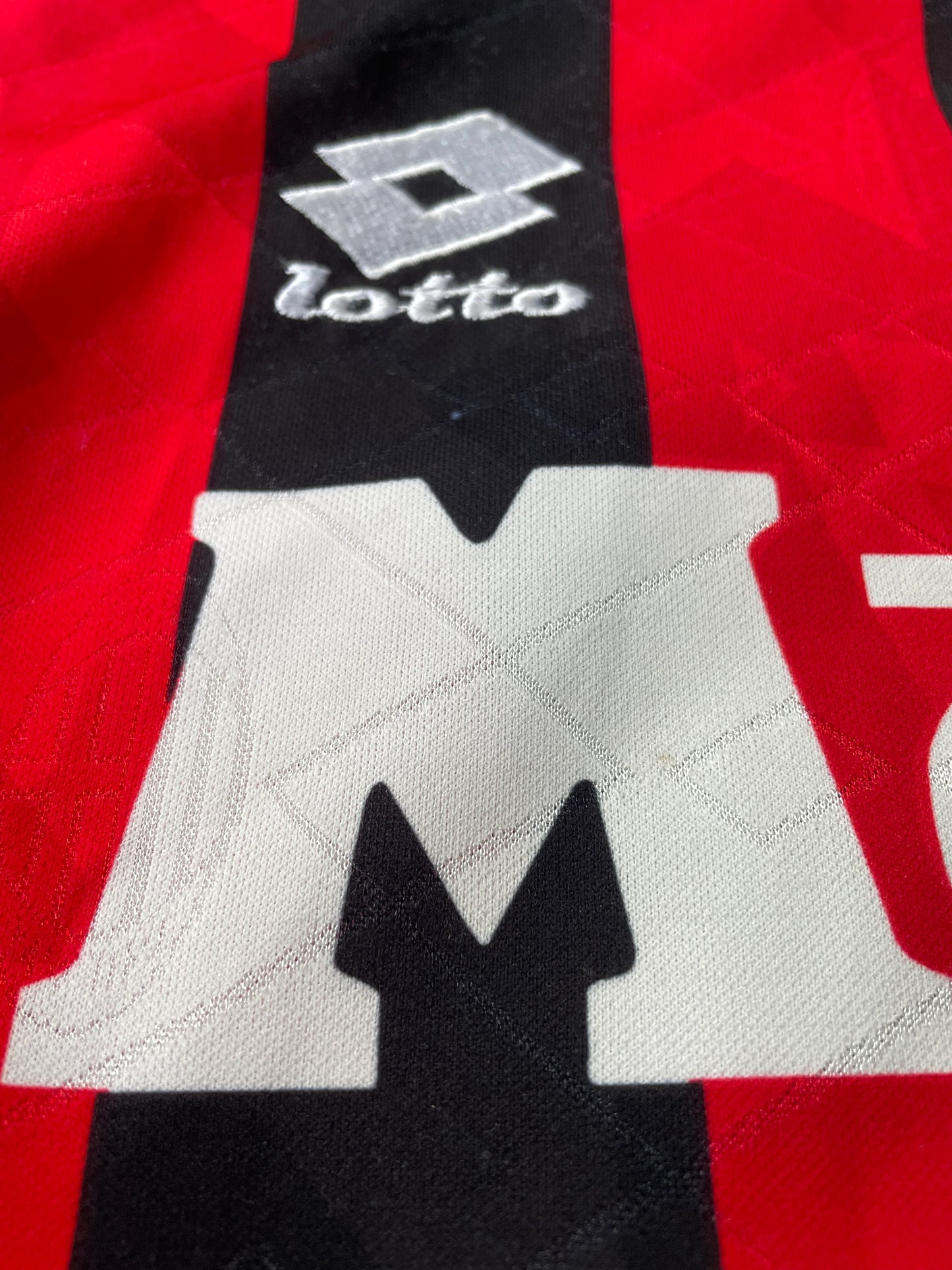 Store Shirt • AC Milan • 1993 • Lotto • Home • #8 • Gianluigi Lentini • Size L