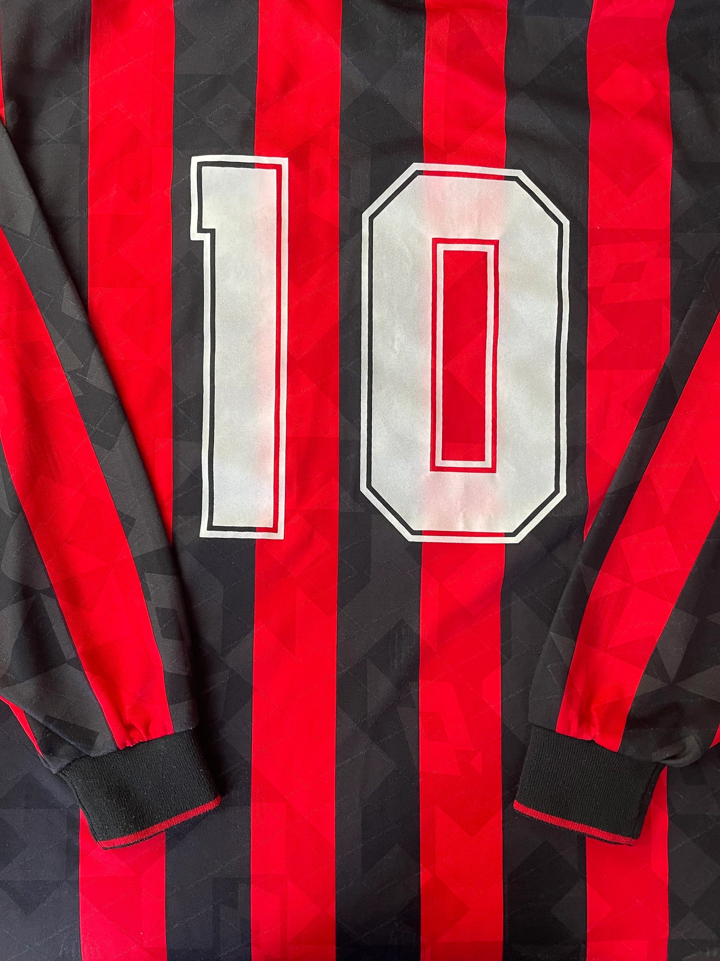 Store Shirt • AC Milan • 1993 • Lotto • Home • #8 • Gianluigi Lentini • Size L