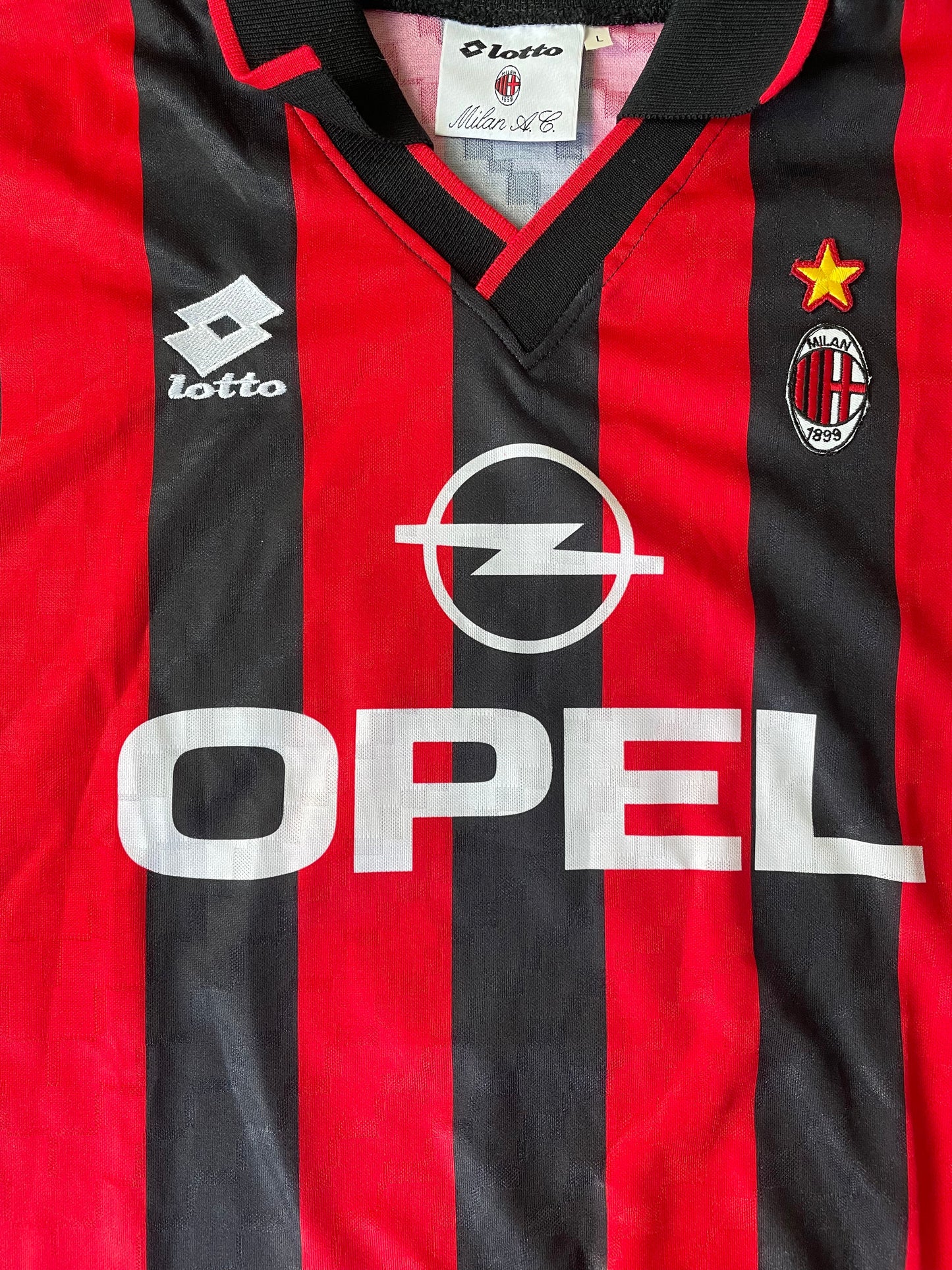 Store Shirt • AC Milan • 1995 • Lotto • Home • Marcel Desailly • Size L • Signed