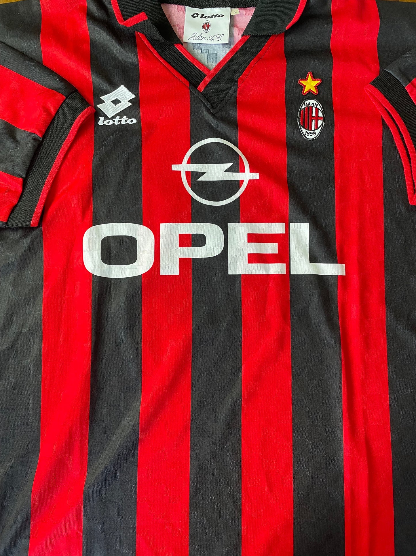 Store Shirt • AC Milan • 1995 • Lotto • Home • Marcel Desailly • Size L • Signed