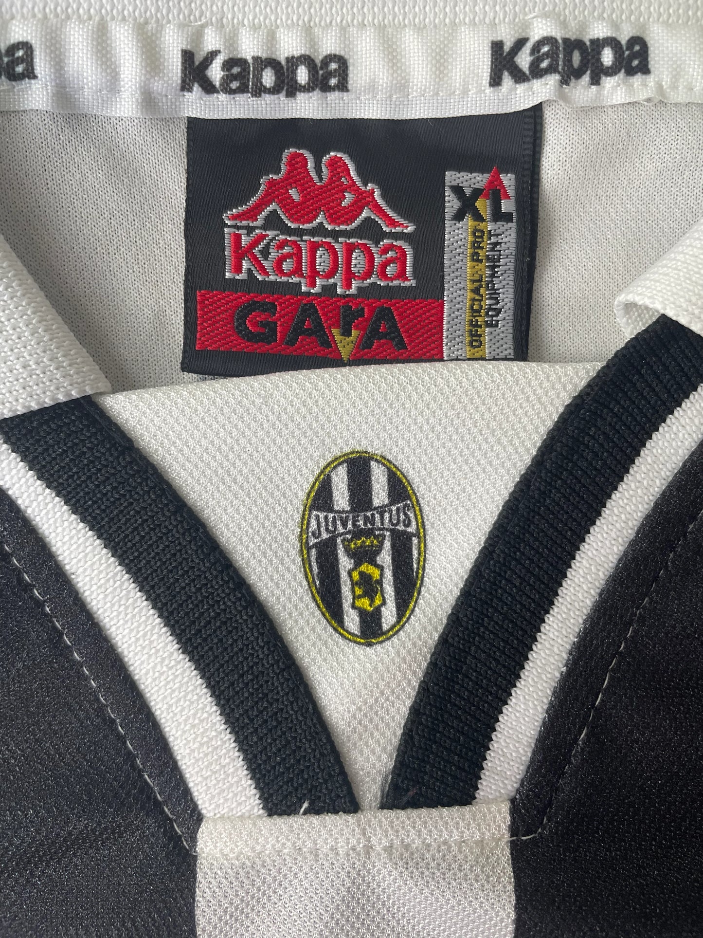 Store Shirt • Juventus • 1996 • Kappa • Home • Size XL