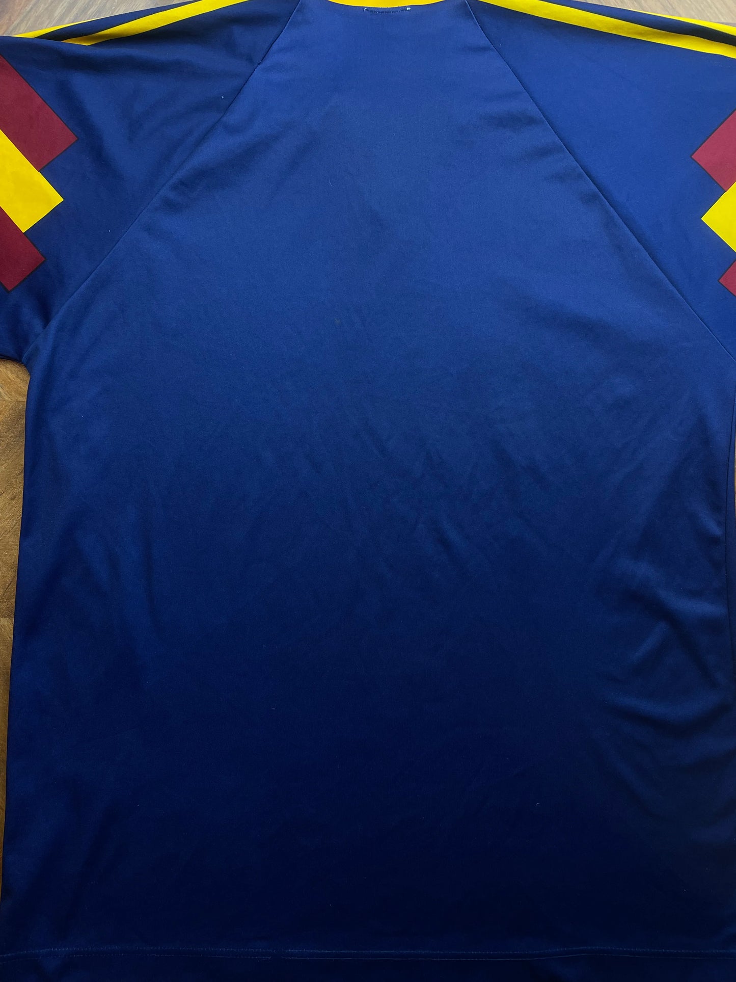 Store Shirt • Roma • 1991 • Adidas • Third • Size L