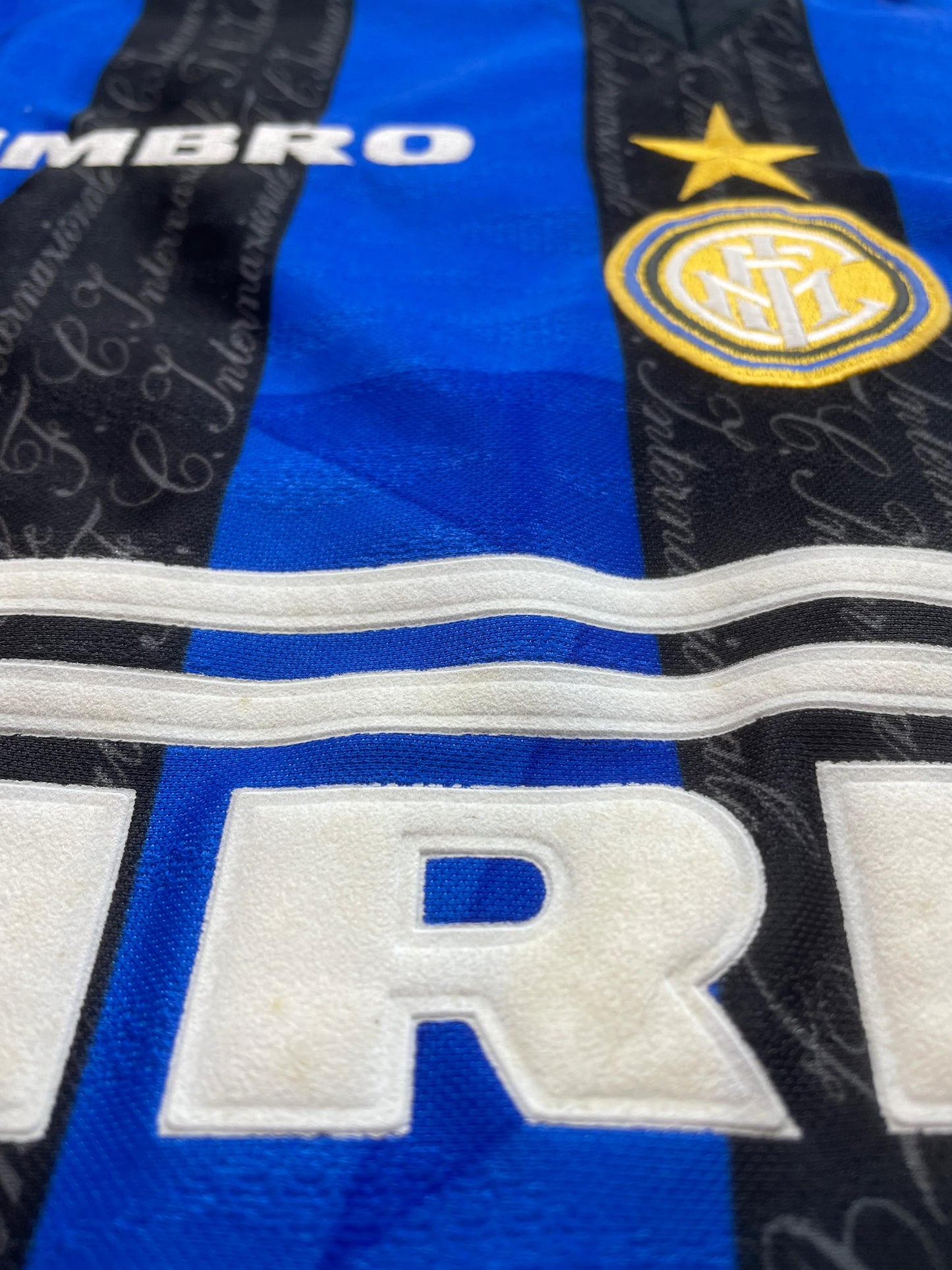 Store Shirt • Inter Milan • 1997 • Umbro • Home • Ronaldo • Size L
