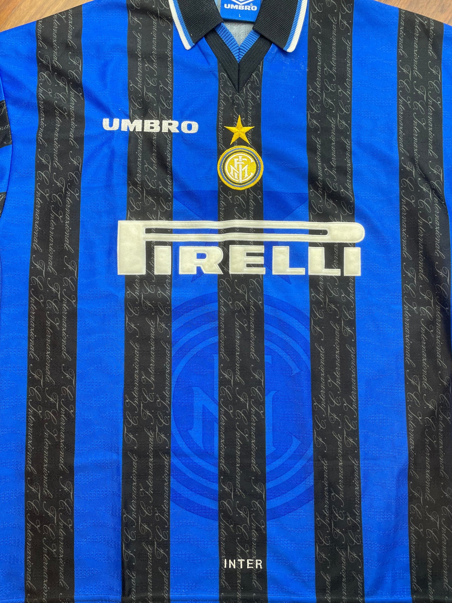 Store Shirt • Inter Milan • 1997 • Umbro • Home • Ronaldo • Size L
