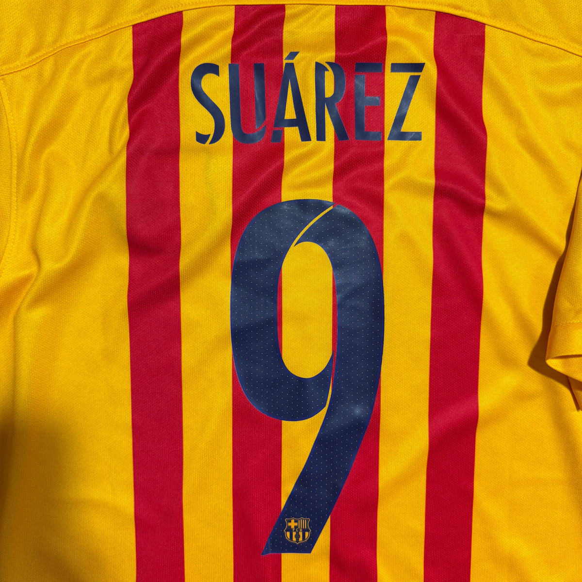 Barcelona Away Shirt 2015 - 2016 (M) Suarez 9