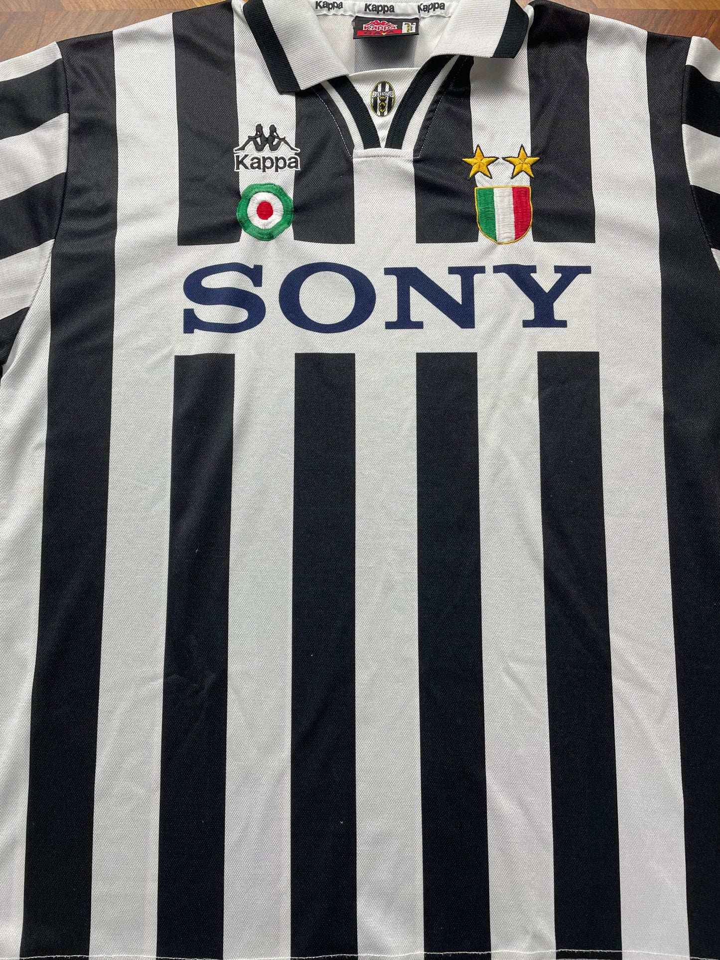 Match Shirt • Club • Juventus • 1995 • Kappa • Home • #No Number • Match Issue