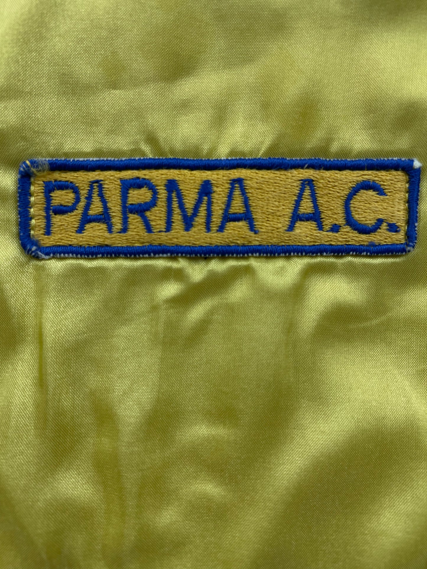 Player Issue Training • Parma • 1990 • Umbro Training Top • Size XL