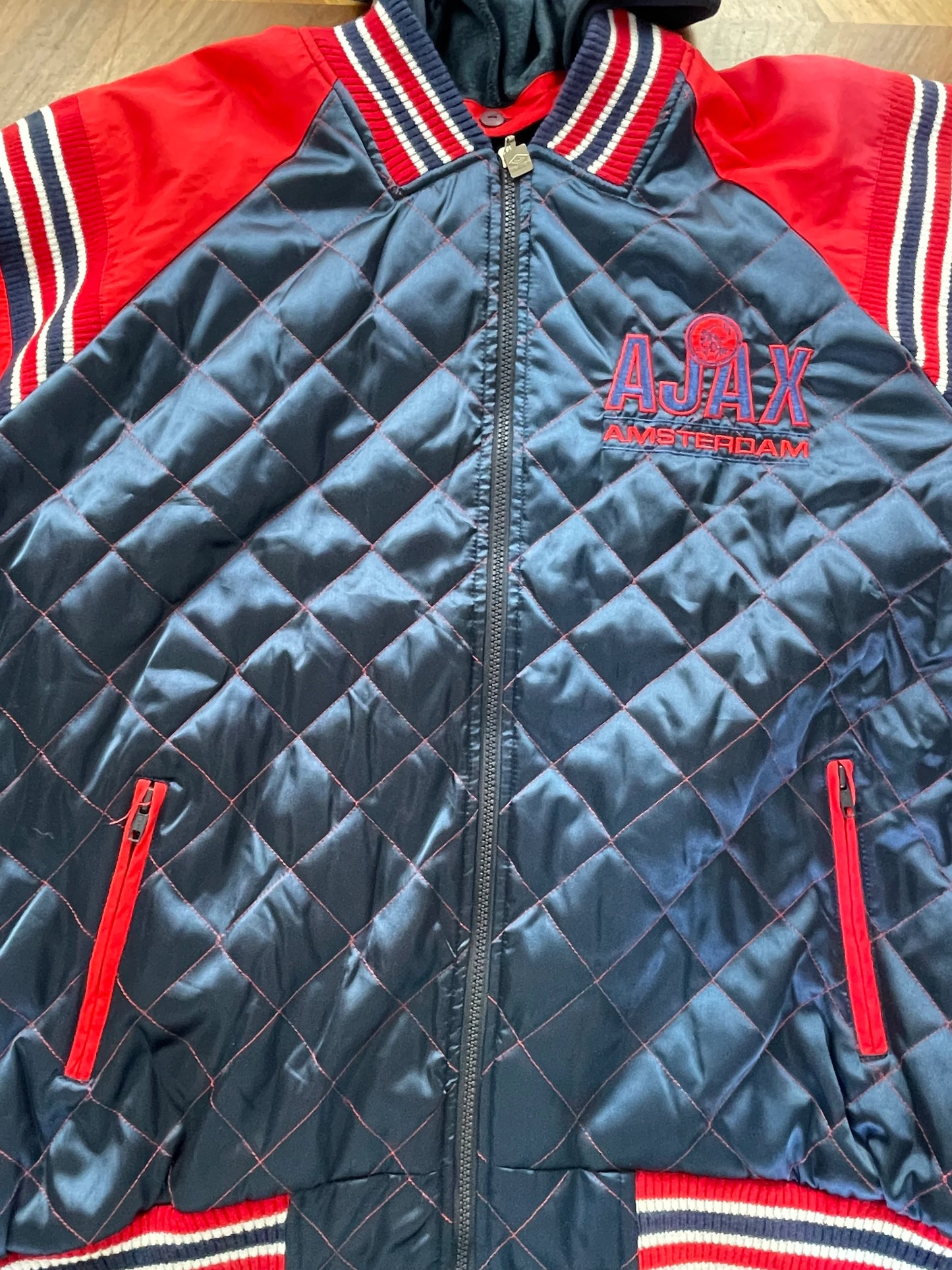  paired with bright red sleeves.